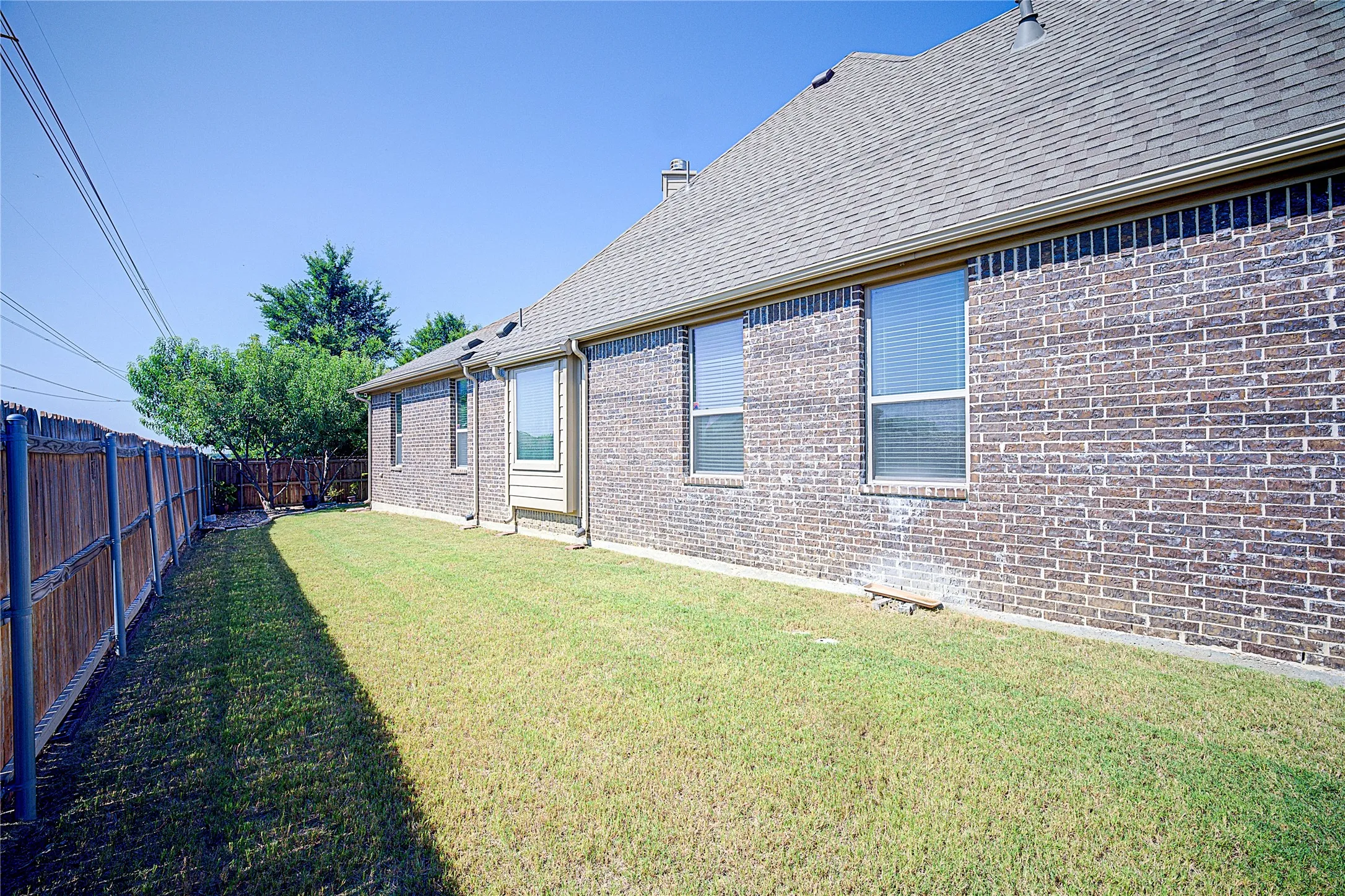 Single Family Residence For Sale in Tarrant County , 5106 Shelter Point Court, Mansfield, Texas 76063, 4 Bedroom, 2 Bathroom, 2 Garage spaces, 2,855 Sqft, built in 2017, mls#21347936, Real Estate Agent in Mansfield, Homes For Sale in Tarrant county, Homes For Sale in Mansfield, Realtor in Mansfield Texas, Real Estate Brokerage Independent Realty Texas, Luminita Cordes Realtor