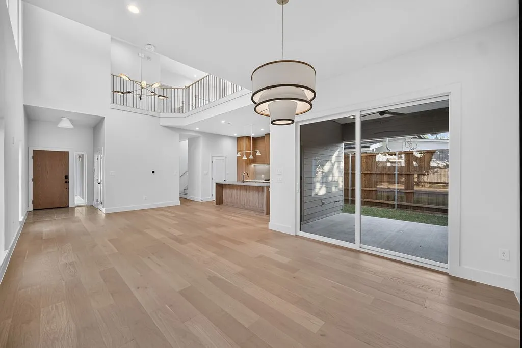 Duplex For Rent in Dallas County , 413 Graham Avenue, Dallas, Texas 75223, 3 Bedroom, 3 Bathroom, 2 Garage spaces, 2,234 Sqft, built in 2026, mls#21356472, Real Estate Agent in Dallas, Homes For Rent in Dallas county, Homes For Rent in Dallas, Realtor in Dallas Texas, Real Estate Brokerage Independent Realty Texas, Luminita Cordes Realtor