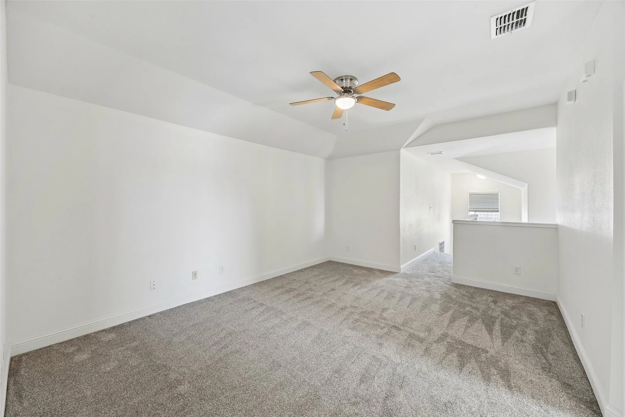 Single Family Residence For Sale in Rockwall County , 3605 Hawthorne Trail, Rockwall, Texas 75032, 4 Bedroom, 3 Bathroom, 2 Garage spaces, 2,738 Sqft, built in 2007, mls#21353575, Real Estate Agent in Rockwall, Homes For Sale in Rockwall county, Homes For Sale in Rockwall, Realtor in Rockwall Texas, Real Estate Brokerage Independent Realty Texas, Luminita Cordes Realtor