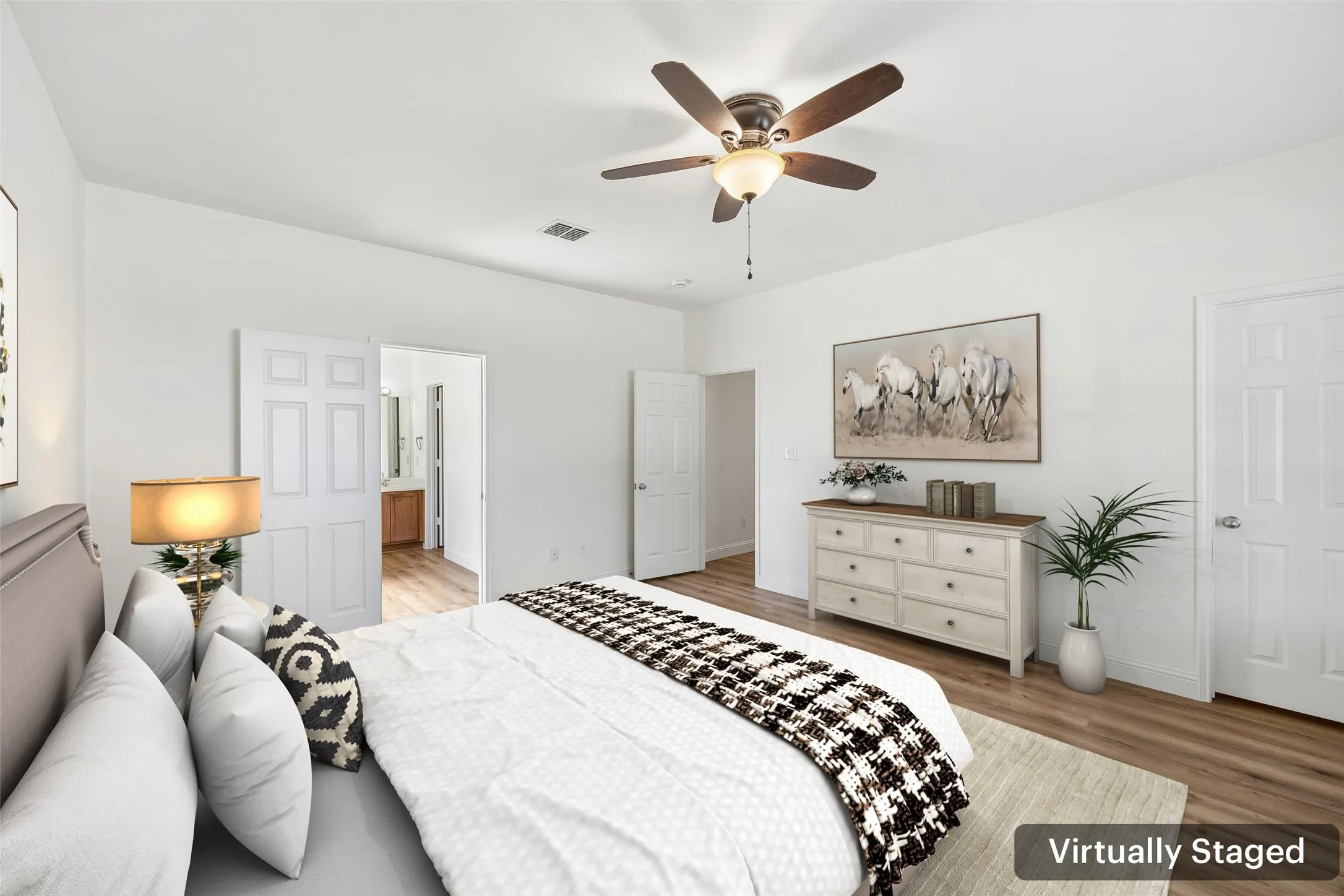 Single Family Residence For Sale in Rockwall County , 3605 Hawthorne Trail, Rockwall, Texas 75032, 4 Bedroom, 3 Bathroom, 2 Garage spaces, 2,738 Sqft, built in 2007, mls#21353575, Real Estate Agent in Rockwall, Homes For Sale in Rockwall county, Homes For Sale in Rockwall, Realtor in Rockwall Texas, Real Estate Brokerage Independent Realty Texas, Luminita Cordes Realtor