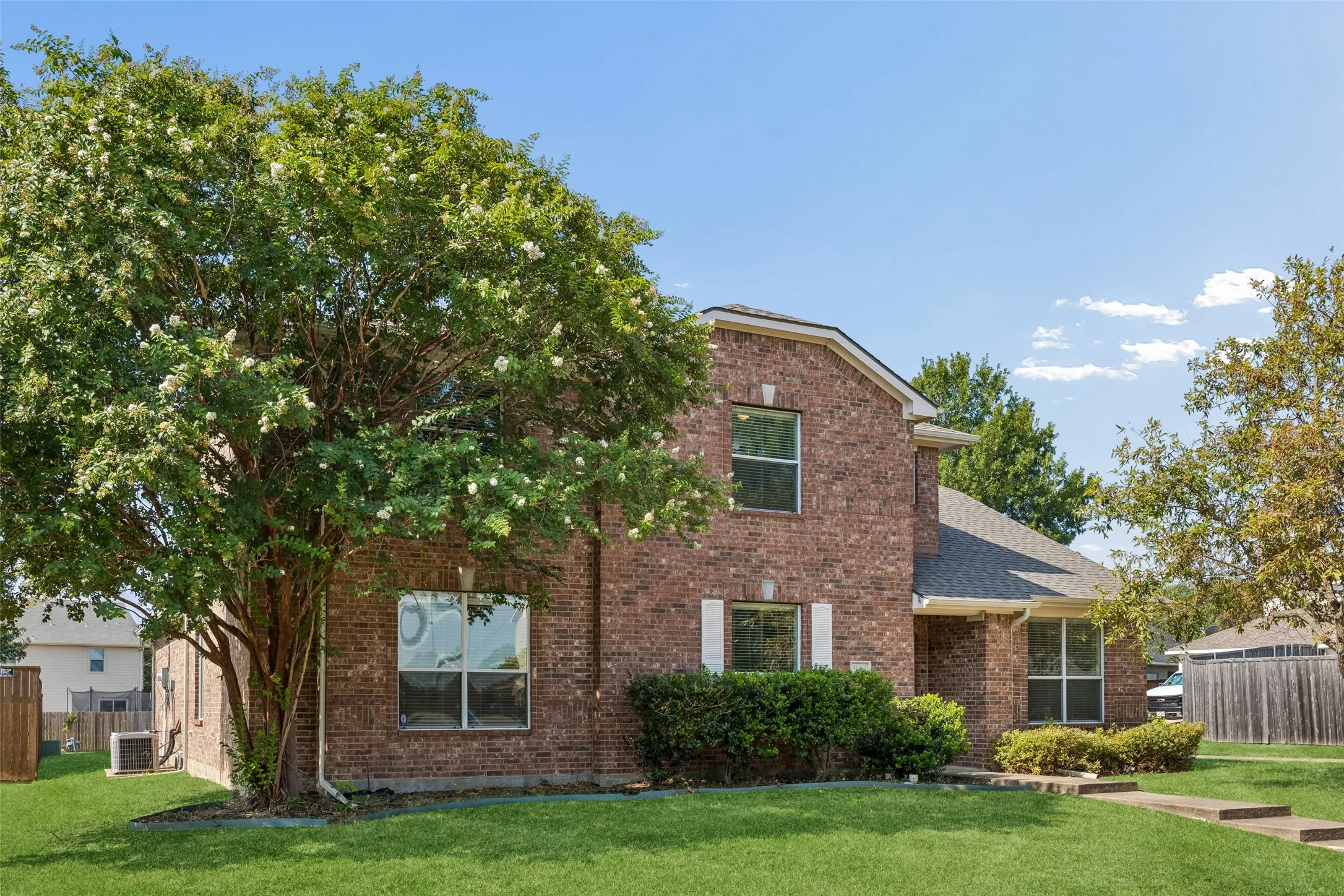 Single Family Residence For Sale in Rockwall County , 3605 Hawthorne Trail, Rockwall, Texas 75032, 4 Bedroom, 3 Bathroom, 2 Garage spaces, 2,738 Sqft, built in 2007, mls#21353575, Real Estate Agent in Rockwall, Homes For Sale in Rockwall county, Homes For Sale in Rockwall, Realtor in Rockwall Texas, Real Estate Brokerage Independent Realty Texas, Luminita Cordes Realtor