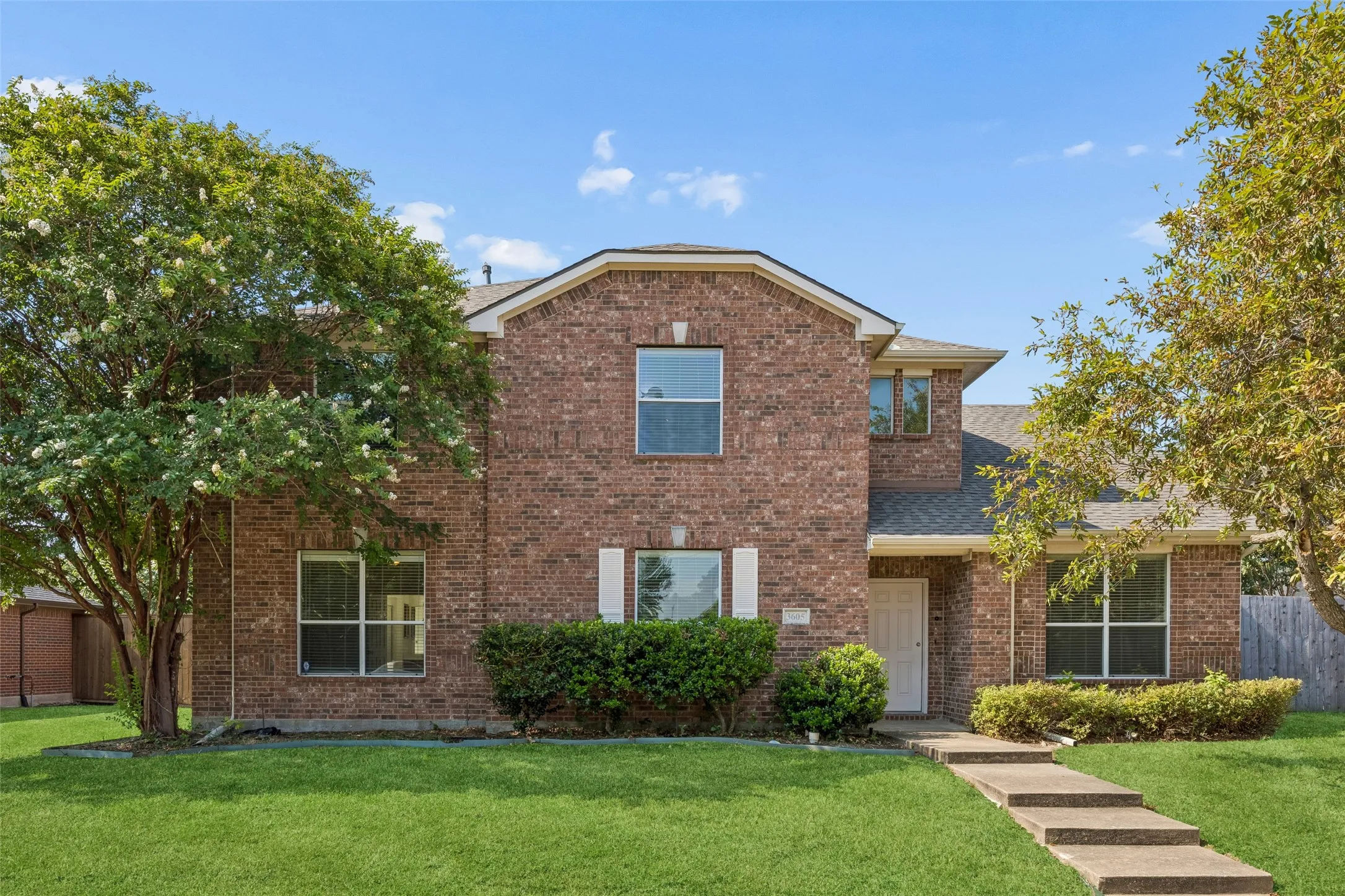 Single Family Residence For Sale in Rockwall County , 3605 Hawthorne Trail, Rockwall, Texas 75032, 4 Bedroom, 3 Bathroom, 2 Garage spaces, 2,738 Sqft, built in 2007, mls#21353575, Real Estate Agent in Rockwall, Homes For Sale in Rockwall county, Homes For Sale in Rockwall, Realtor in Rockwall Texas, Real Estate Brokerage Independent Realty Texas, Luminita Cordes Realtor