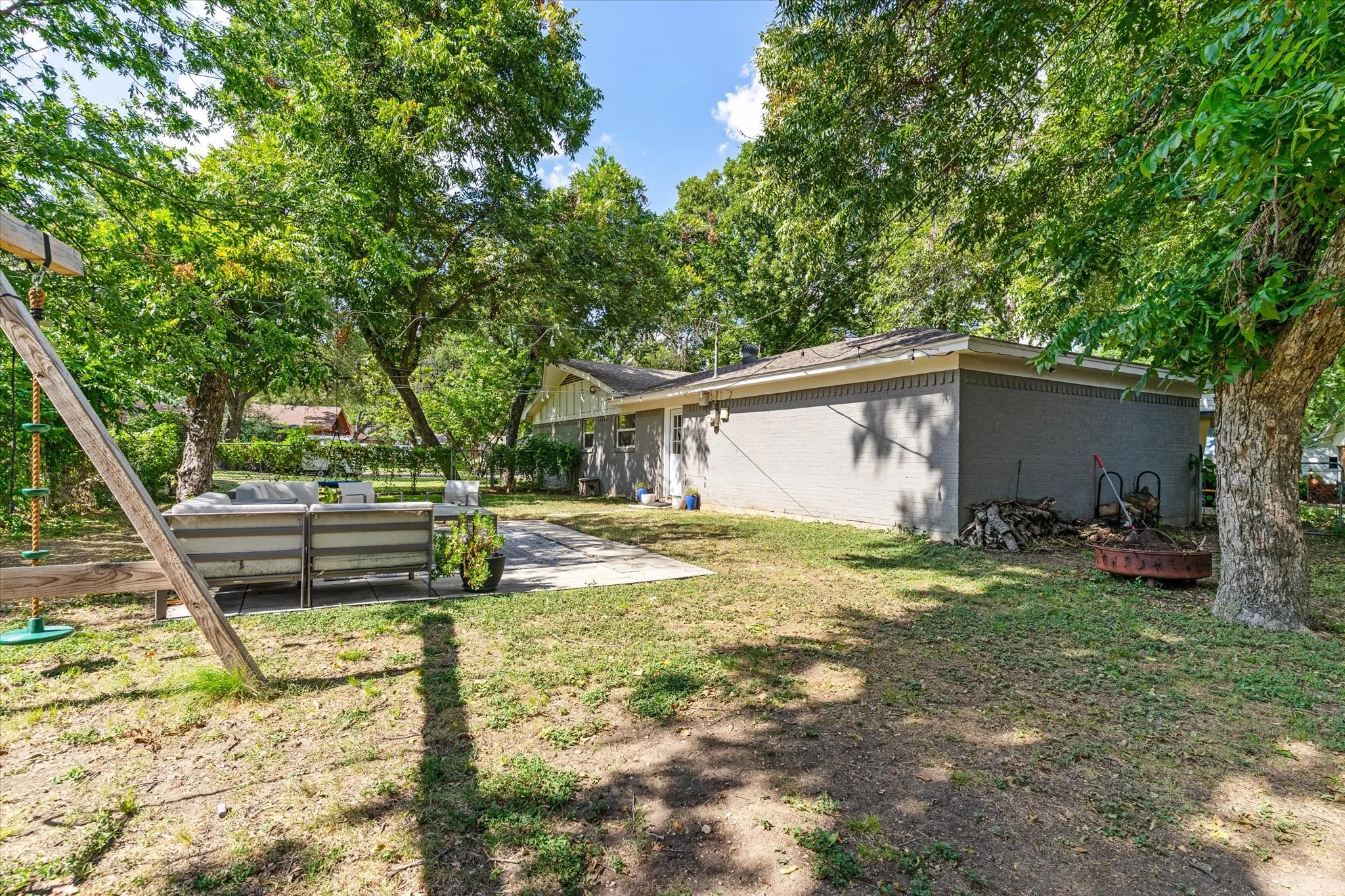 Single Family Residence For Sale in Tarrant County , 6951 Pinon Street, Fort Worth, Texas 76116, 3 Bedroom, 3 Bathroom, 2 Garage spaces, 1,739 Sqft, built in 1961, mls#21355025, Real Estate Agent in Fort Worth, Homes For Sale in Tarrant county, Homes For Sale in Fort Worth, Realtor in Fort Worth Texas, Real Estate Brokerage Independent Realty Texas, Luminita Cordes Realtor