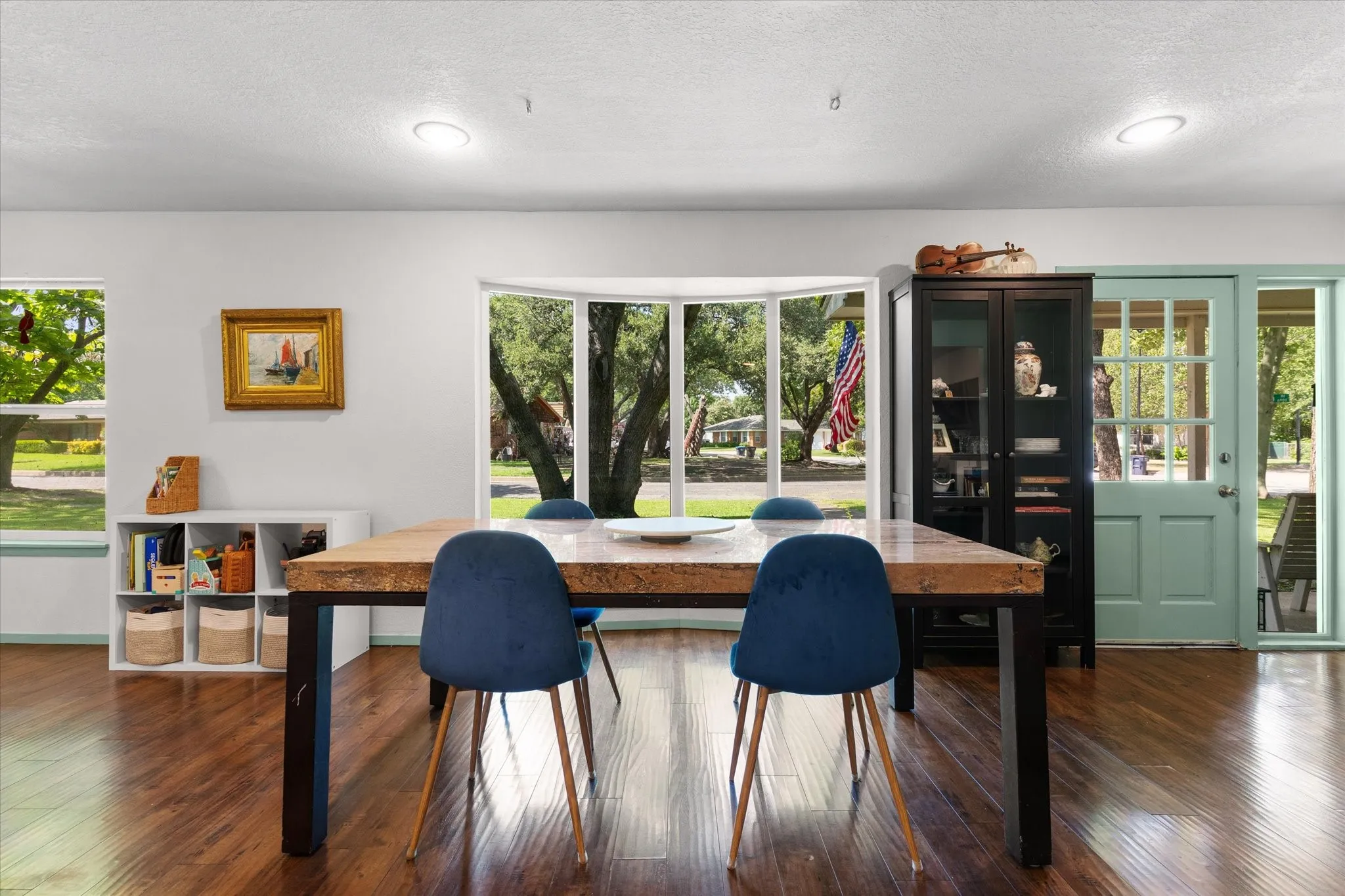 Single Family Residence For Sale in Tarrant County , 6951 Pinon Street, Fort Worth, Texas 76116, 3 Bedroom, 3 Bathroom, 2 Garage spaces, 1,739 Sqft, built in 1961, mls#21355025, Real Estate Agent in Fort Worth, Homes For Sale in Tarrant county, Homes For Sale in Fort Worth, Realtor in Fort Worth Texas, Real Estate Brokerage Independent Realty Texas, Luminita Cordes Realtor