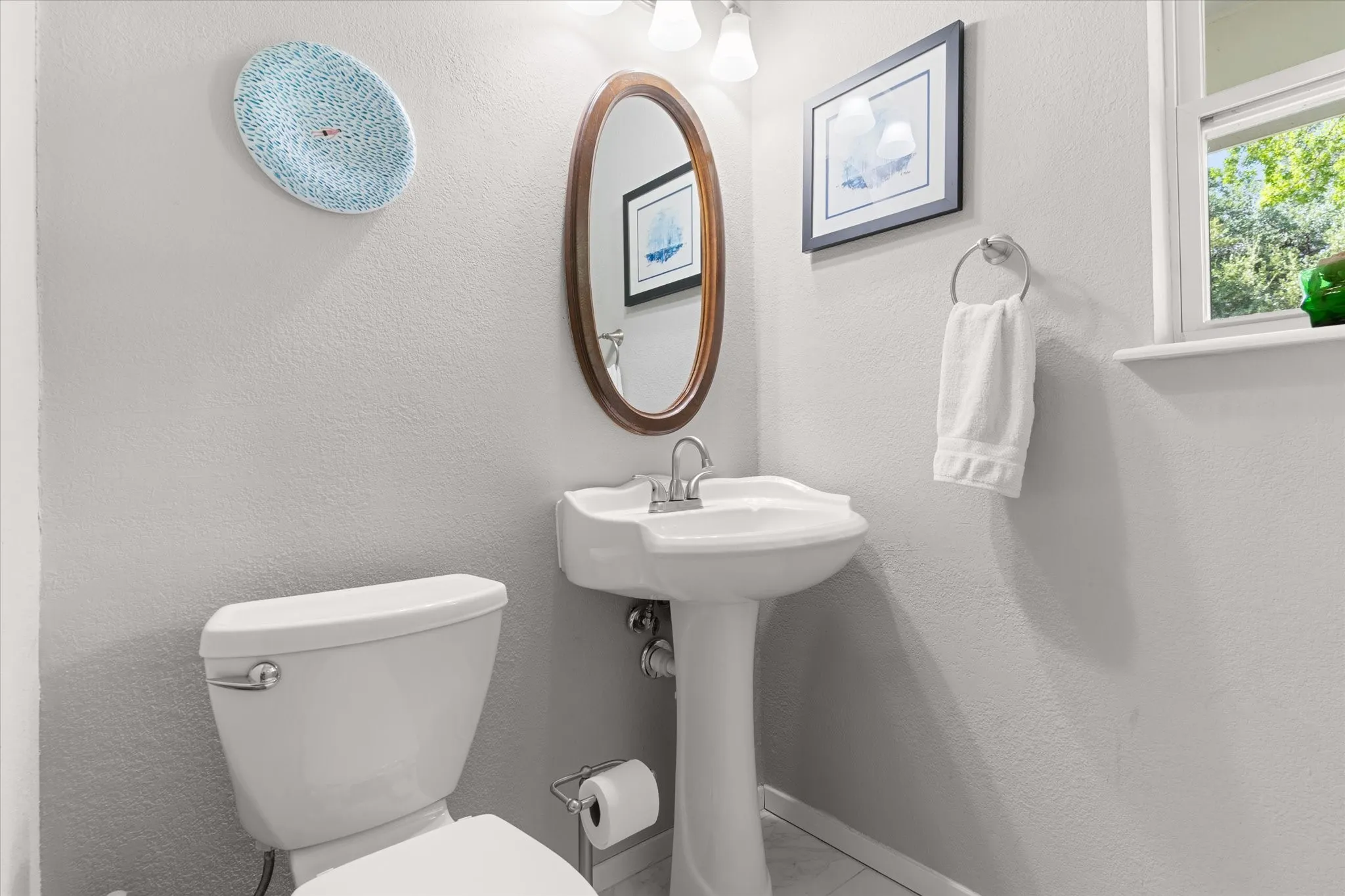 Single Family Residence For Sale in Tarrant County , 6951 Pinon Street, Fort Worth, Texas 76116, 3 Bedroom, 3 Bathroom, 2 Garage spaces, 1,739 Sqft, built in 1961, mls#21355025, Real Estate Agent in Fort Worth, Homes For Sale in Tarrant county, Homes For Sale in Fort Worth, Realtor in Fort Worth Texas, Real Estate Brokerage Independent Realty Texas, Luminita Cordes Realtor