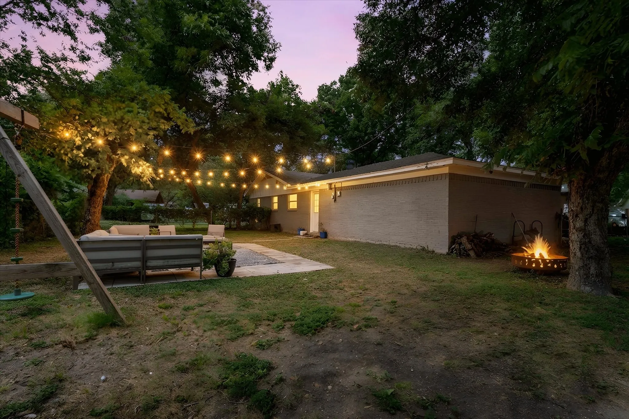 Single Family Residence For Sale in Tarrant County , 6951 Pinon Street, Fort Worth, Texas 76116, 3 Bedroom, 3 Bathroom, 2 Garage spaces, 1,739 Sqft, built in 1961, mls#21355025, Real Estate Agent in Fort Worth, Homes For Sale in Tarrant county, Homes For Sale in Fort Worth, Realtor in Fort Worth Texas, Real Estate Brokerage Independent Realty Texas, Luminita Cordes Realtor