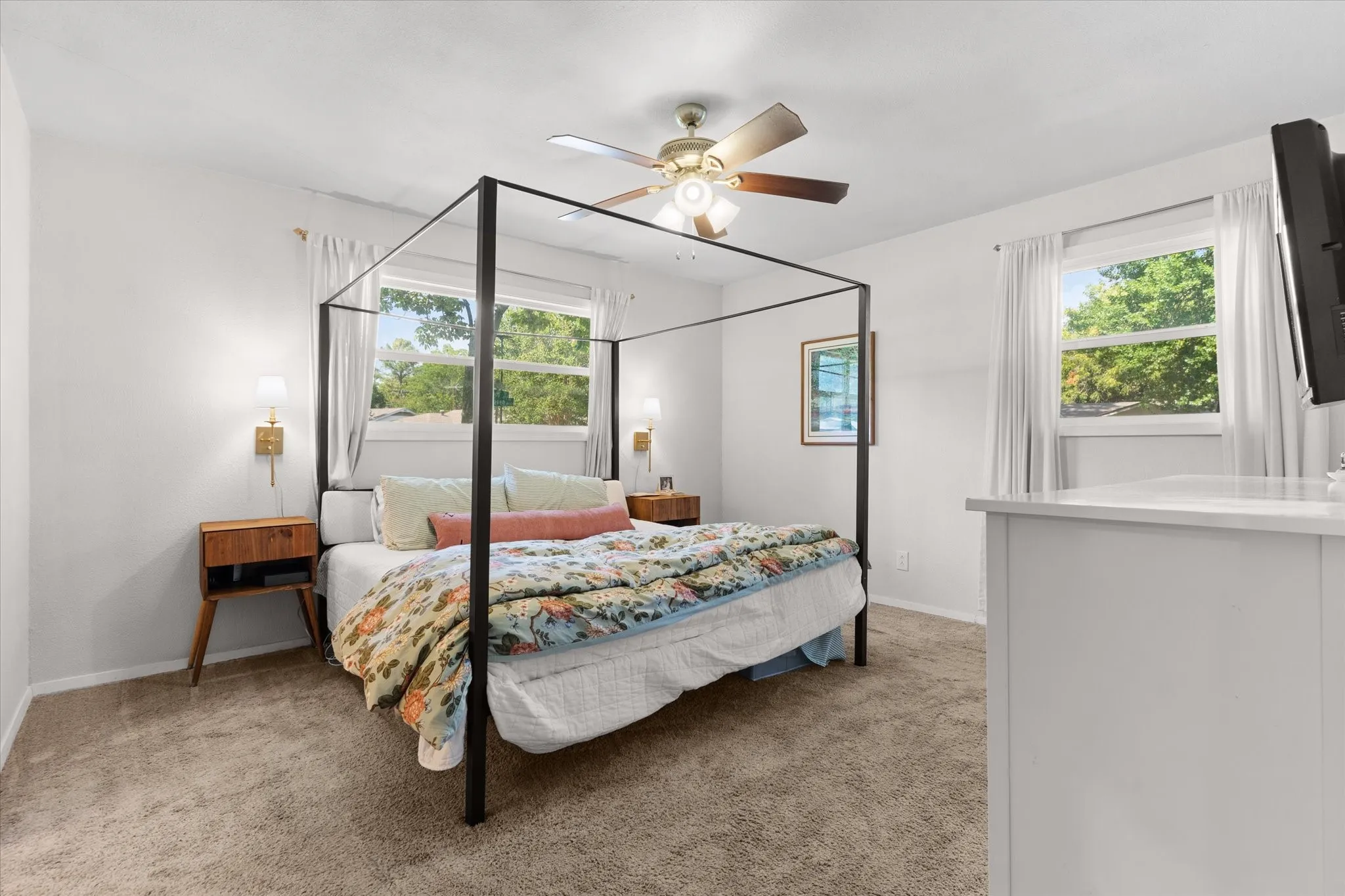 Single Family Residence For Sale in Tarrant County , 6951 Pinon Street, Fort Worth, Texas 76116, 3 Bedroom, 3 Bathroom, 2 Garage spaces, 1,739 Sqft, built in 1961, mls#21355025, Real Estate Agent in Fort Worth, Homes For Sale in Tarrant county, Homes For Sale in Fort Worth, Realtor in Fort Worth Texas, Real Estate Brokerage Independent Realty Texas, Luminita Cordes Realtor