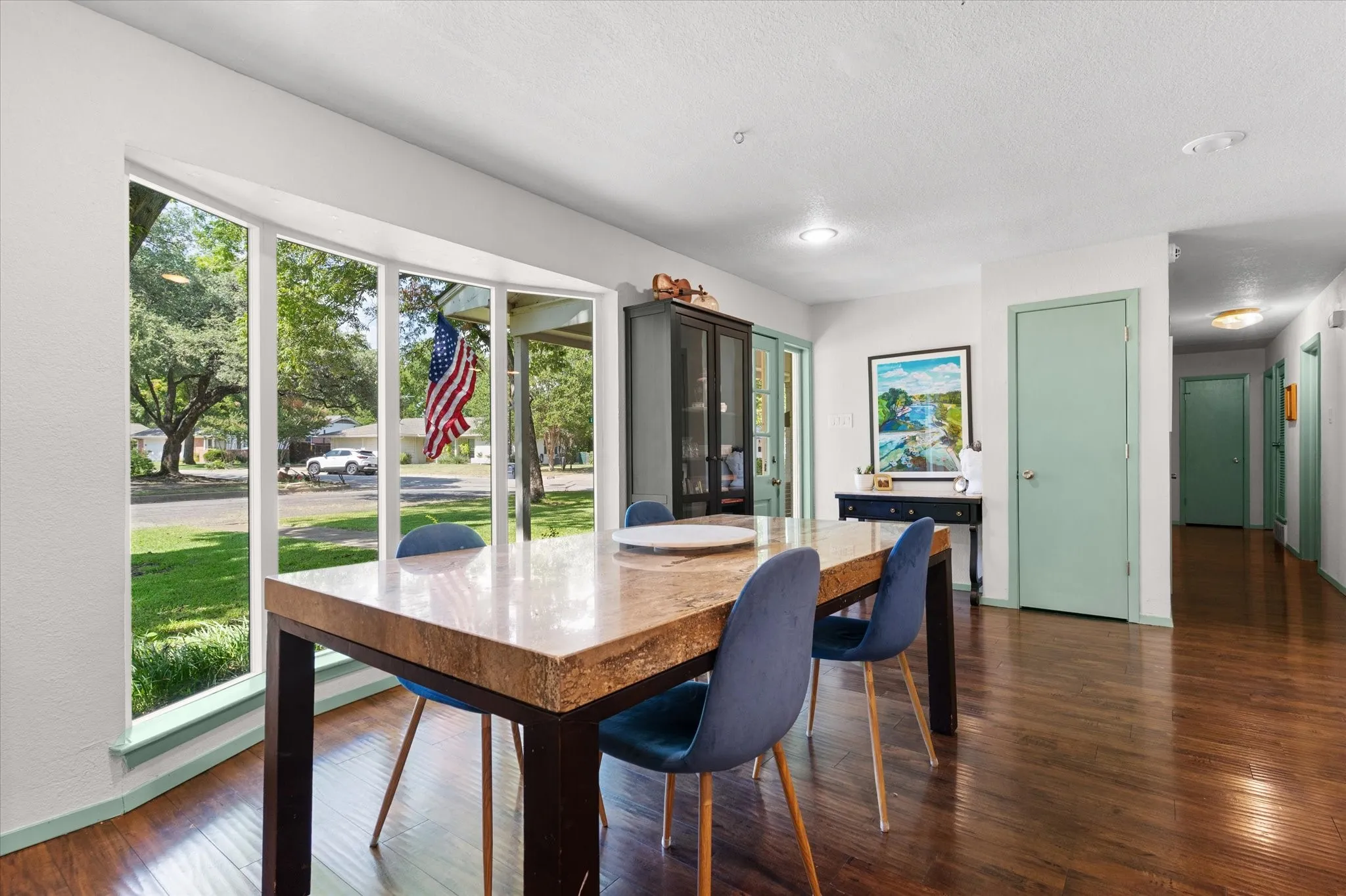 Single Family Residence For Sale in Tarrant County , 6951 Pinon Street, Fort Worth, Texas 76116, 3 Bedroom, 3 Bathroom, 2 Garage spaces, 1,739 Sqft, built in 1961, mls#21355025, Real Estate Agent in Fort Worth, Homes For Sale in Tarrant county, Homes For Sale in Fort Worth, Realtor in Fort Worth Texas, Real Estate Brokerage Independent Realty Texas, Luminita Cordes Realtor