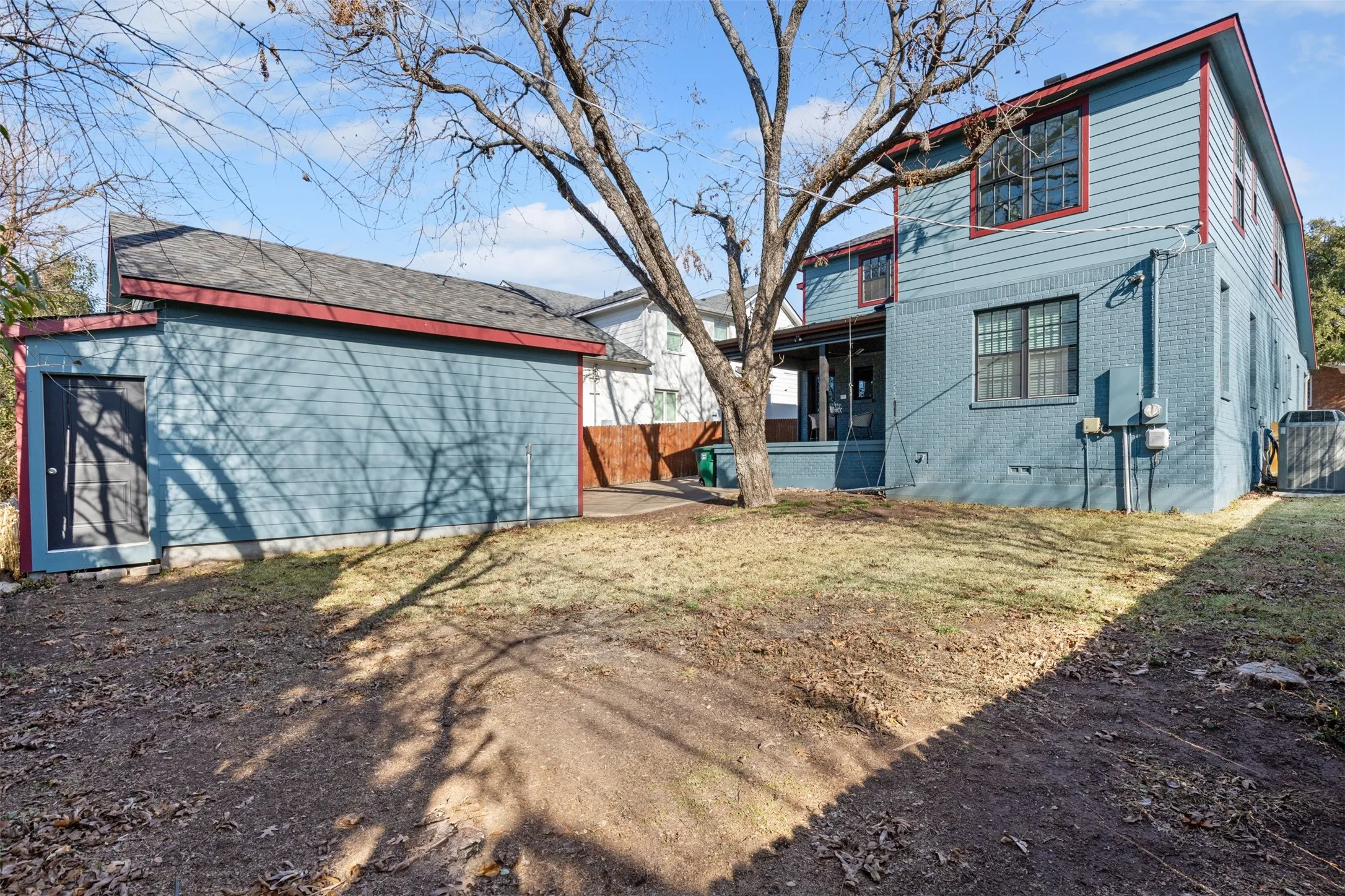 Single Family Residence For Sale in Tarrant County , 2548 Walsh Court, Fort Worth, Texas 76109, 4 Bedroom, 3 Bathroom, 2 Garage spaces, 2,676 Sqft, built in 1948, mls#21356488, Real Estate Agent in Fort Worth, Homes For Sale in Tarrant county, Homes For Sale in Fort Worth, Realtor in Fort Worth Texas, Real Estate Brokerage Independent Realty Texas, Luminita Cordes Realtor