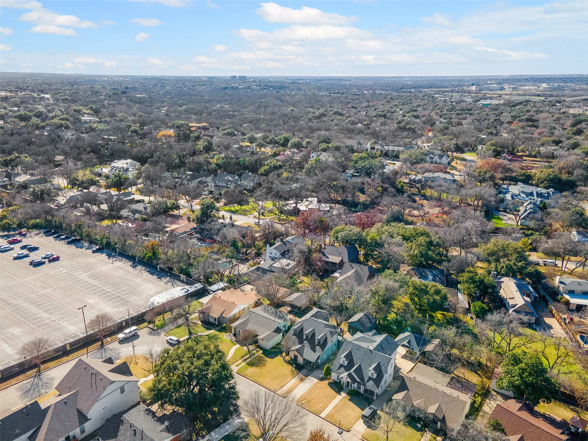 Single Family Residence For Sale in Tarrant County , 2548 Walsh Court, Fort Worth, Texas 76109, 4 Bedroom, 3 Bathroom, 2 Garage spaces, 2,676 Sqft, built in 1948, mls#21356488, Real Estate Agent in Fort Worth, Homes For Sale in Tarrant county, Homes For Sale in Fort Worth, Realtor in Fort Worth Texas, Real Estate Brokerage Independent Realty Texas, Luminita Cordes Realtor
