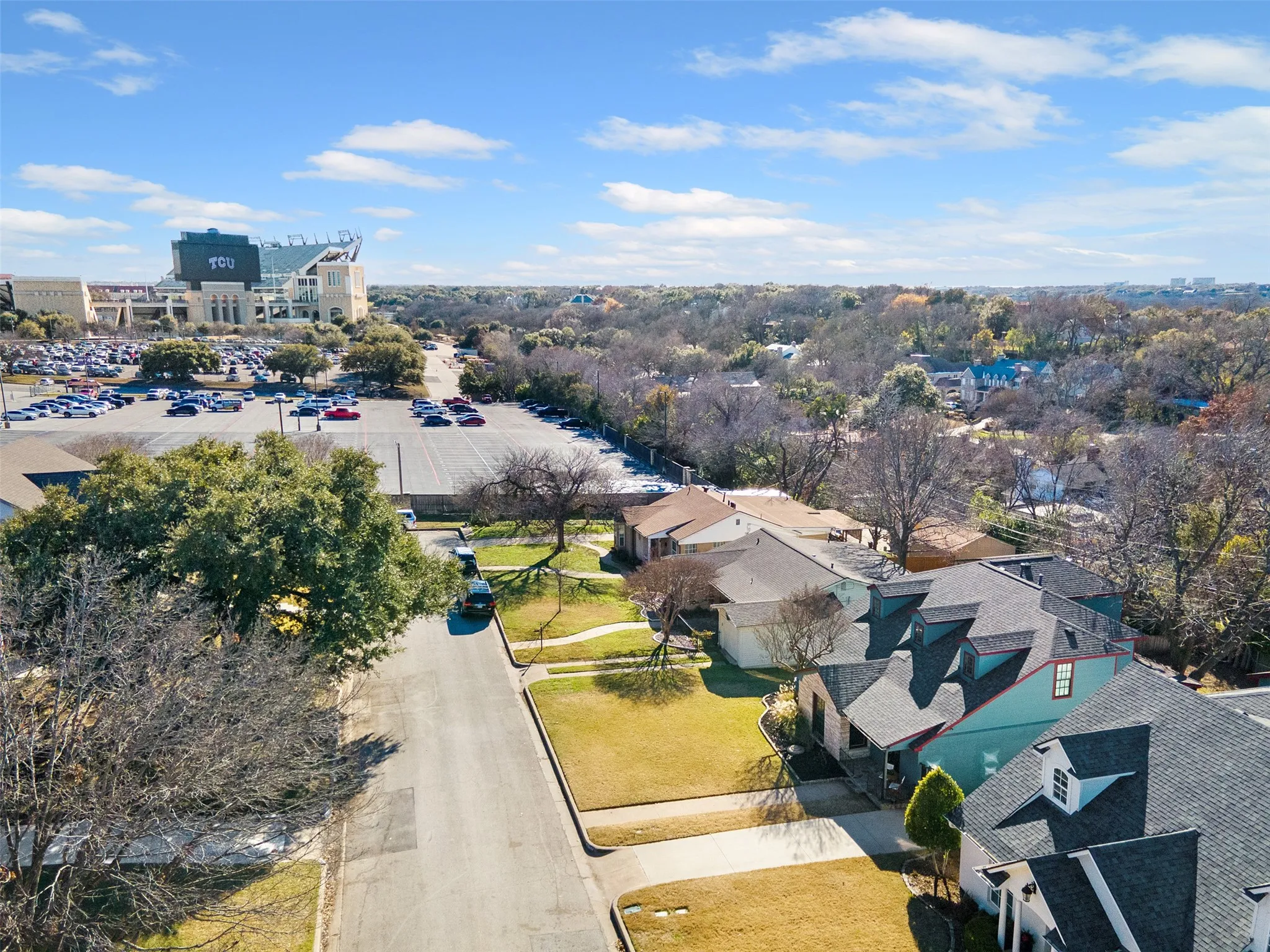 Single Family Residence For Sale in Tarrant County , 2548 Walsh Court, Fort Worth, Texas 76109, 4 Bedroom, 3 Bathroom, 2 Garage spaces, 2,676 Sqft, built in 1948, mls#21356488, Real Estate Agent in Fort Worth, Homes For Sale in Tarrant county, Homes For Sale in Fort Worth, Realtor in Fort Worth Texas, Real Estate Brokerage Independent Realty Texas, Luminita Cordes Realtor