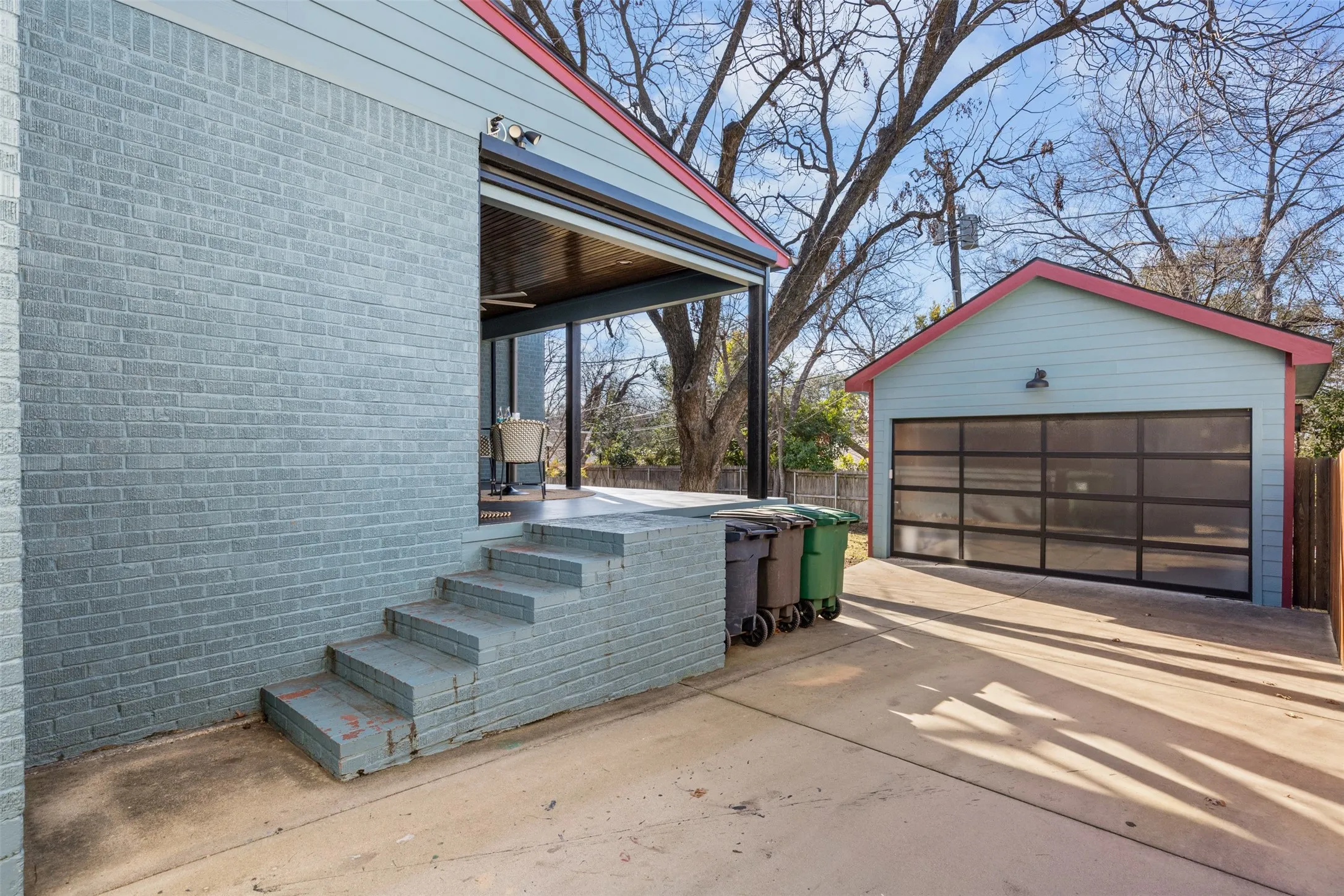 Single Family Residence For Sale in Tarrant County , 2548 Walsh Court, Fort Worth, Texas 76109, 4 Bedroom, 3 Bathroom, 2 Garage spaces, 2,676 Sqft, built in 1948, mls#21356488, Real Estate Agent in Fort Worth, Homes For Sale in Tarrant county, Homes For Sale in Fort Worth, Realtor in Fort Worth Texas, Real Estate Brokerage Independent Realty Texas, Luminita Cordes Realtor