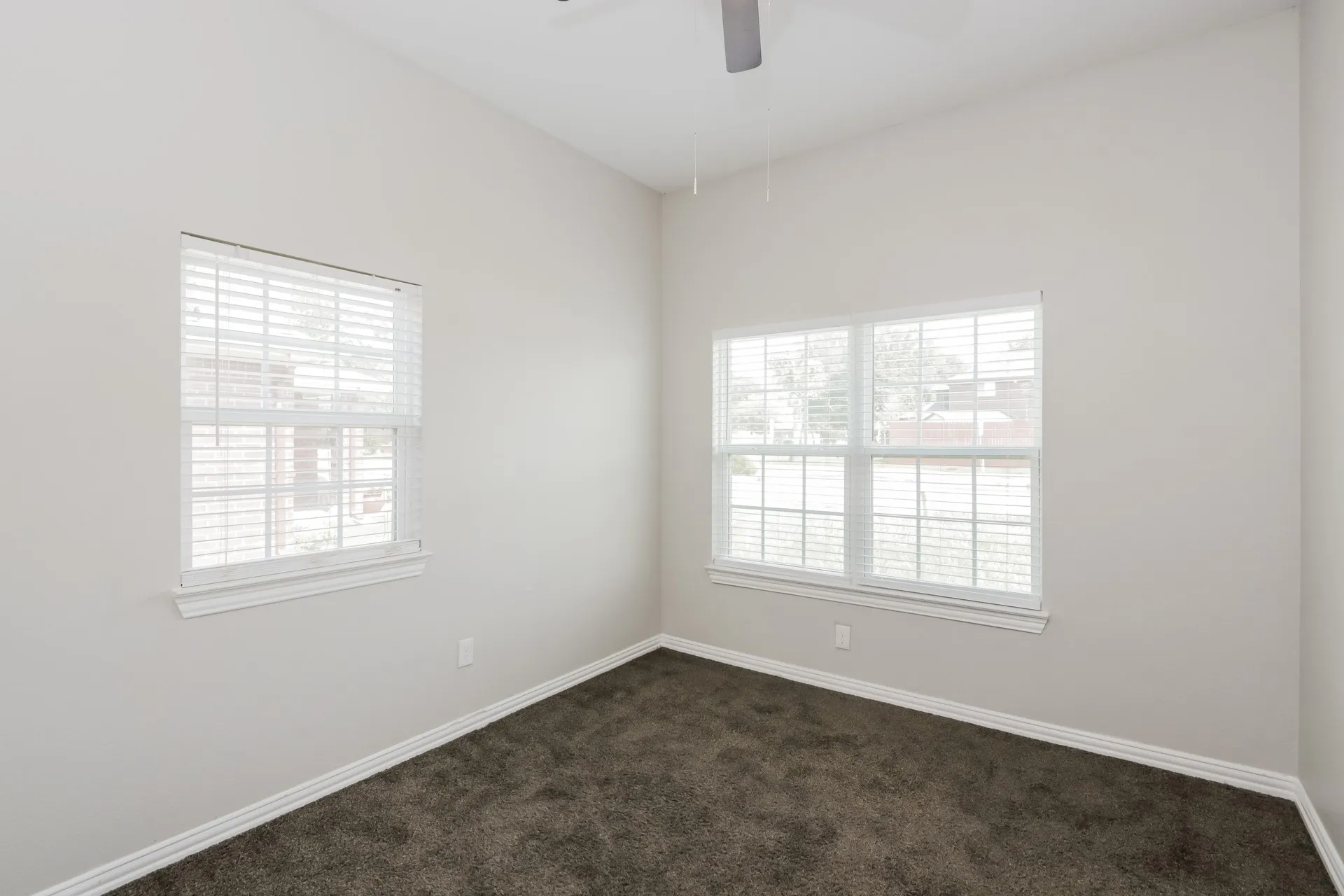 Single Family Residence For Rent in Dallas County , 1633 Mockingbird Lane, De Soto, Texas 75115, 3 Bedroom, 2 Bathroom, 2 Garage spaces, 1,883 Sqft, built in 2017, mls#21356508, Real Estate Agent in De Soto, Homes For Rent in Dallas county, Homes For Rent in De Soto, Realtor in De Soto Texas, Real Estate Brokerage Independent Realty Texas, Luminita Cordes Realtor