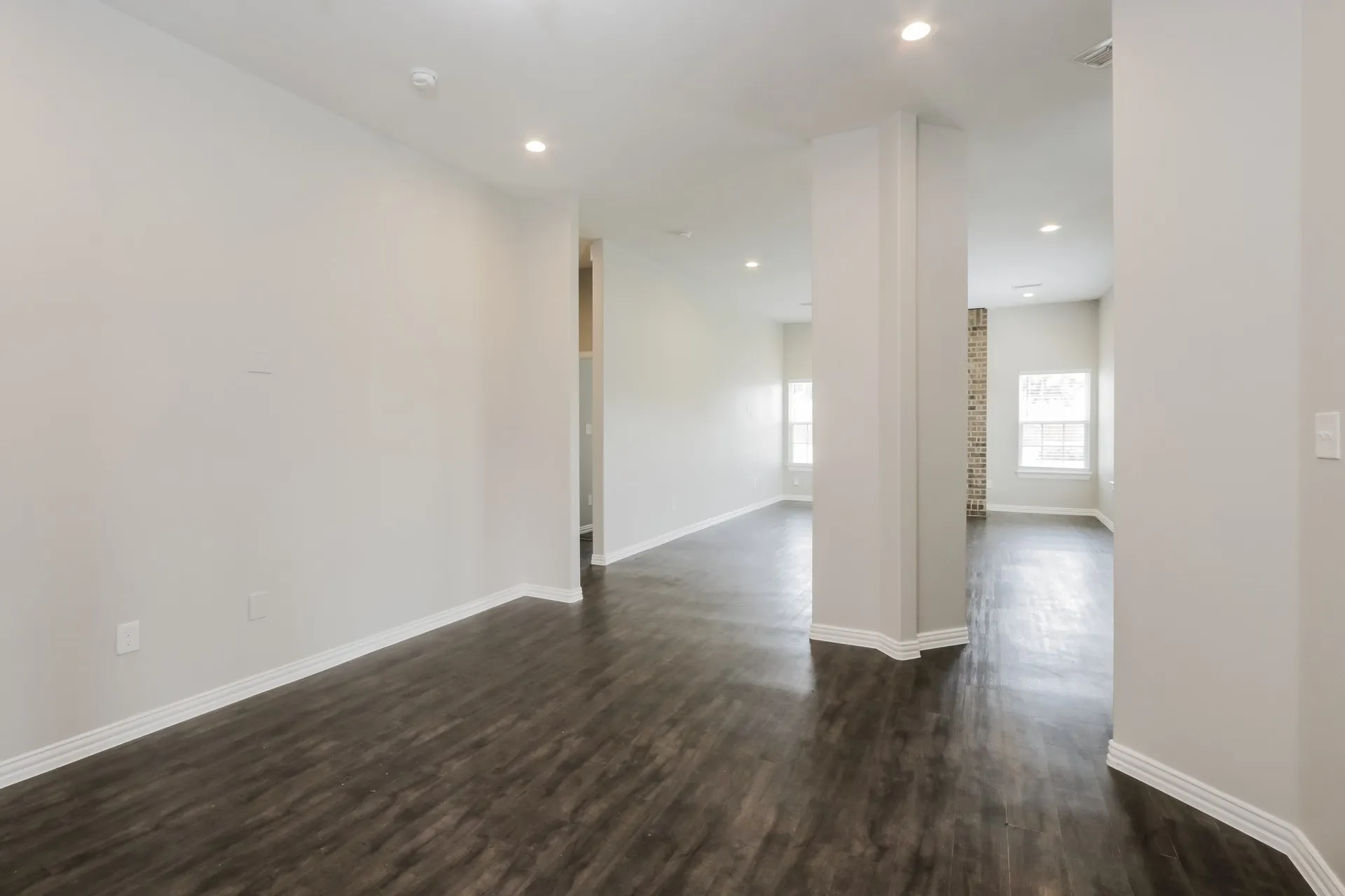 Single Family Residence For Rent in Dallas County , 1633 Mockingbird Lane, De Soto, Texas 75115, 3 Bedroom, 2 Bathroom, 2 Garage spaces, 1,883 Sqft, built in 2017, mls#21356508, Real Estate Agent in De Soto, Homes For Rent in Dallas county, Homes For Rent in De Soto, Realtor in De Soto Texas, Real Estate Brokerage Independent Realty Texas, Luminita Cordes Realtor