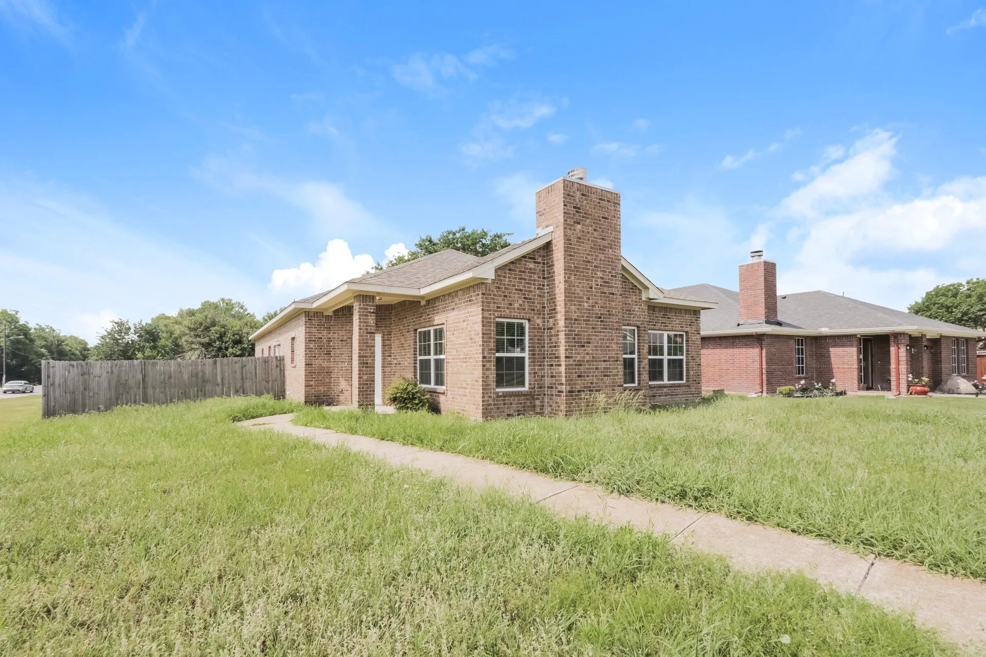 Single Family Residence For Rent in Dallas County , 1633 Mockingbird Lane, De Soto, Texas 75115, 3 Bedroom, 2 Bathroom, 2 Garage spaces, 1,883 Sqft, built in 2017, mls#21356508, Real Estate Agent in De Soto, Homes For Rent in Dallas county, Homes For Rent in De Soto, Realtor in De Soto Texas, Real Estate Brokerage Independent Realty Texas, Luminita Cordes Realtor