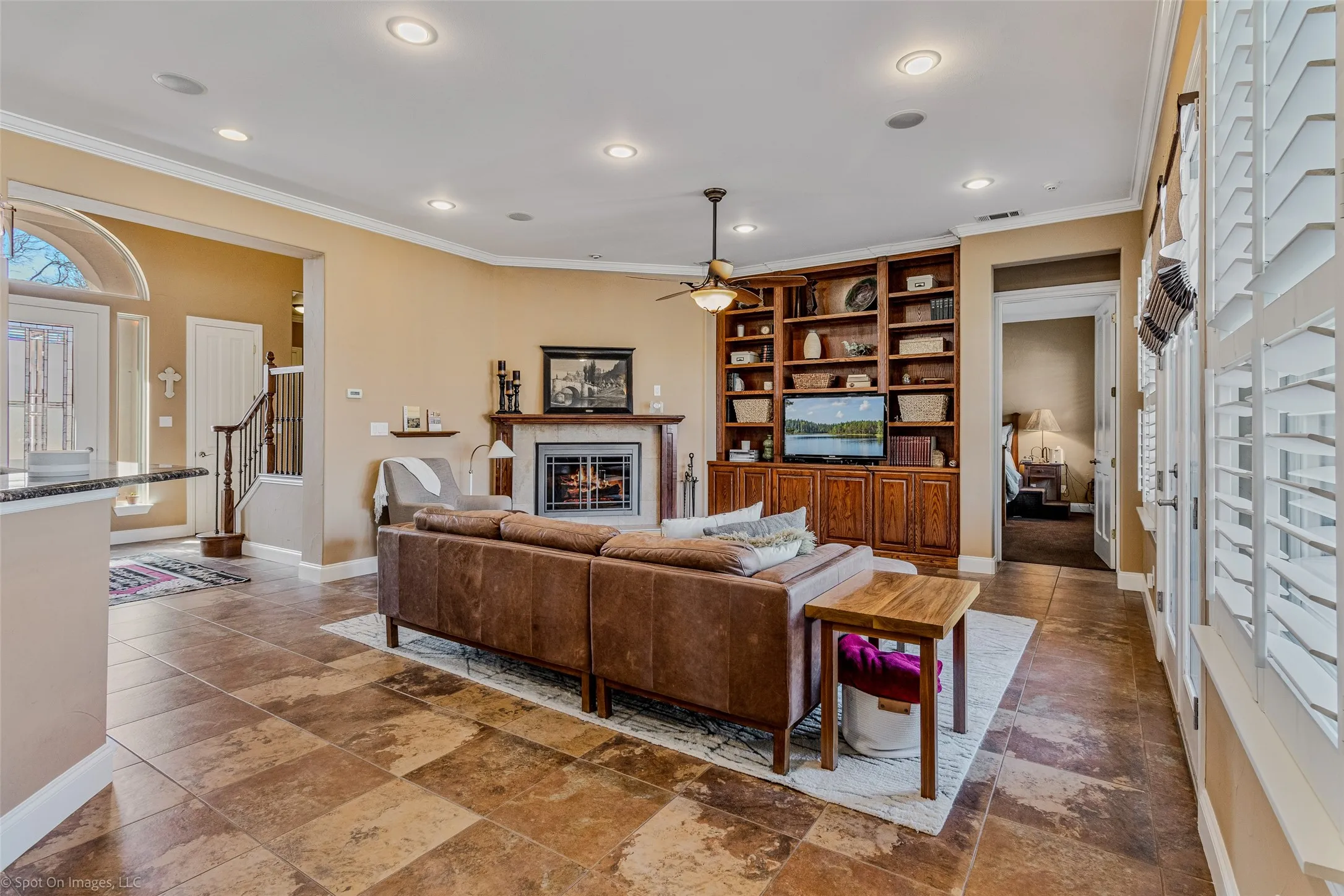 Single Family Residence For Sale in Rockwall County , 3010 Lakeside Drive, Rockwall, Texas 75087, 4 Bedroom, 4 Bathroom, 3 Garage spaces, 2,793 Sqft, built in 2008, mls#21356505, Real Estate Agent in Rockwall, Homes For Sale in Rockwall county, Homes For Sale in Rockwall, Realtor in Rockwall Texas, Real Estate Brokerage Independent Realty Texas, Luminita Cordes Realtor