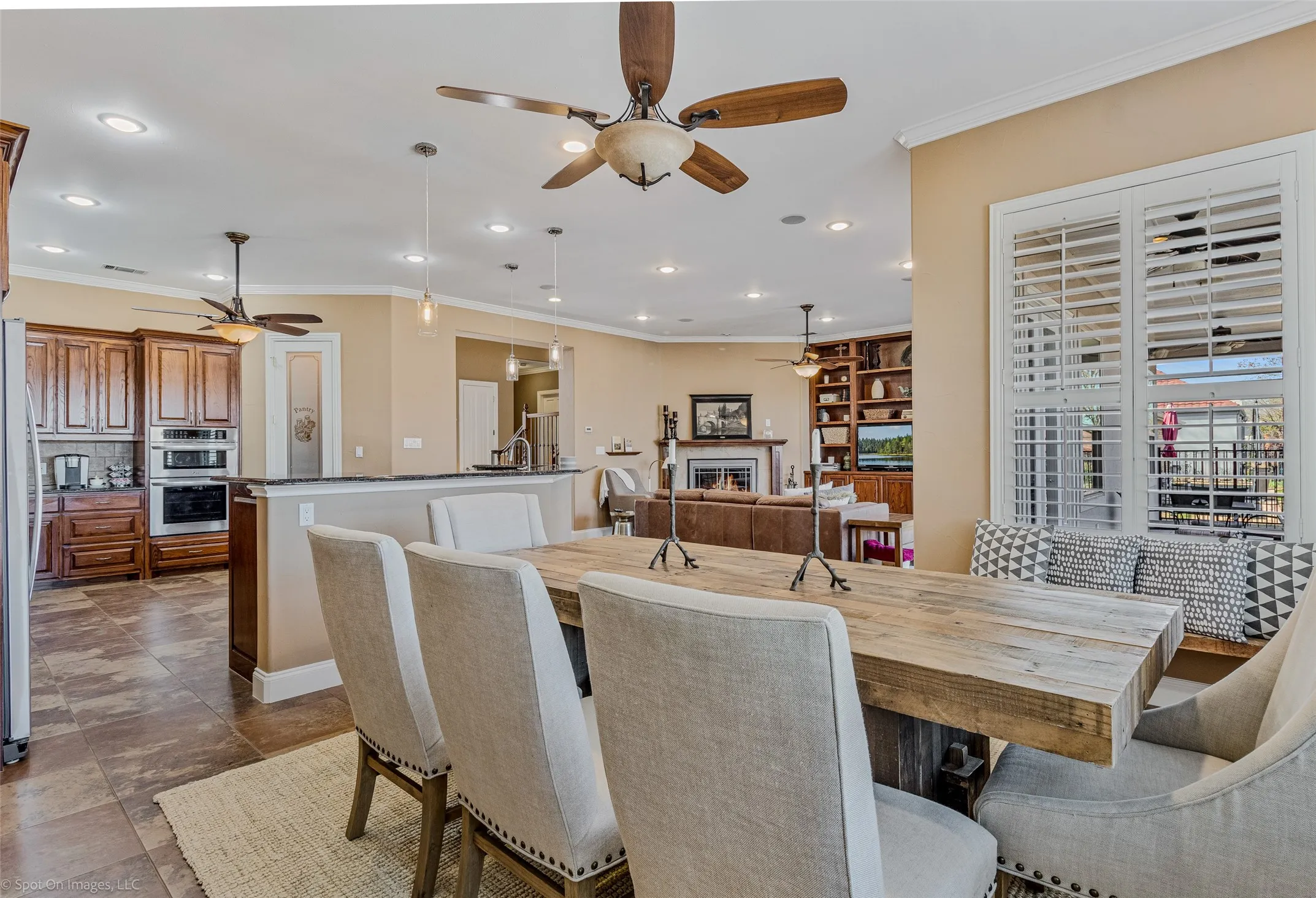 Single Family Residence For Sale in Rockwall County , 3010 Lakeside Drive, Rockwall, Texas 75087, 4 Bedroom, 4 Bathroom, 3 Garage spaces, 2,793 Sqft, built in 2008, mls#21356505, Real Estate Agent in Rockwall, Homes For Sale in Rockwall county, Homes For Sale in Rockwall, Realtor in Rockwall Texas, Real Estate Brokerage Independent Realty Texas, Luminita Cordes Realtor
