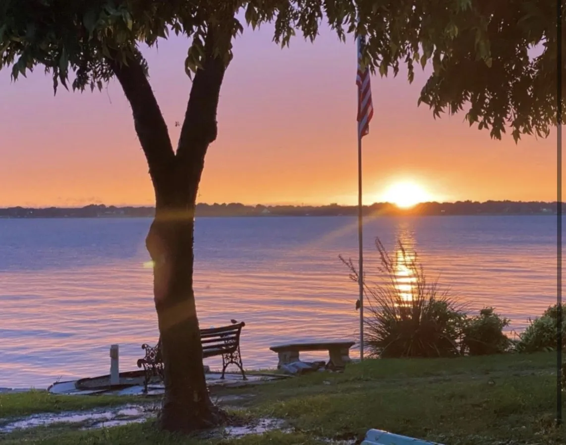 Single Family Residence For Sale in Rockwall County , 3010 Lakeside Drive, Rockwall, Texas 75087, 4 Bedroom, 4 Bathroom, 3 Garage spaces, 2,793 Sqft, built in 2008, mls#21356505, Real Estate Agent in Rockwall, Homes For Sale in Rockwall county, Homes For Sale in Rockwall, Realtor in Rockwall Texas, Real Estate Brokerage Independent Realty Texas, Luminita Cordes Realtor
