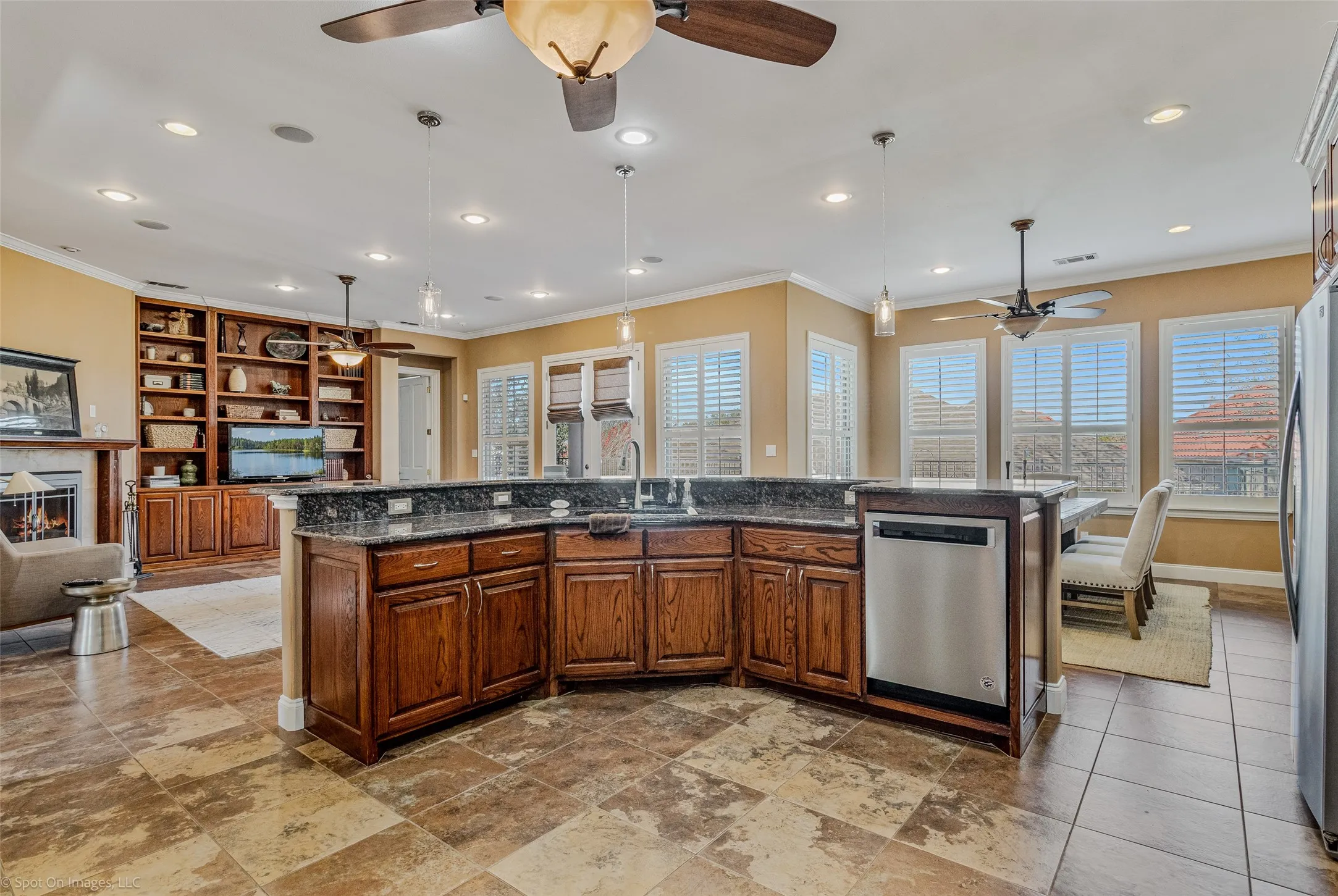 Single Family Residence For Sale in Rockwall County , 3010 Lakeside Drive, Rockwall, Texas 75087, 4 Bedroom, 4 Bathroom, 3 Garage spaces, 2,793 Sqft, built in 2008, mls#21356505, Real Estate Agent in Rockwall, Homes For Sale in Rockwall county, Homes For Sale in Rockwall, Realtor in Rockwall Texas, Real Estate Brokerage Independent Realty Texas, Luminita Cordes Realtor