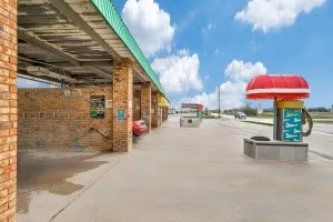 Business For Sale in Tarrant County , 1545 Everman Parkway, Everman, Texas 76140, 0, 0, Garage spaces, 0 Sqft, built in 1985, mls#21356513, Real Estate Agent in Everman, Homes For Sale in Tarrant county, Homes For Sale in Everman, Realtor in Everman Texas, Real Estate Brokerage Independent Realty Texas, Luminita Cordes Realtor