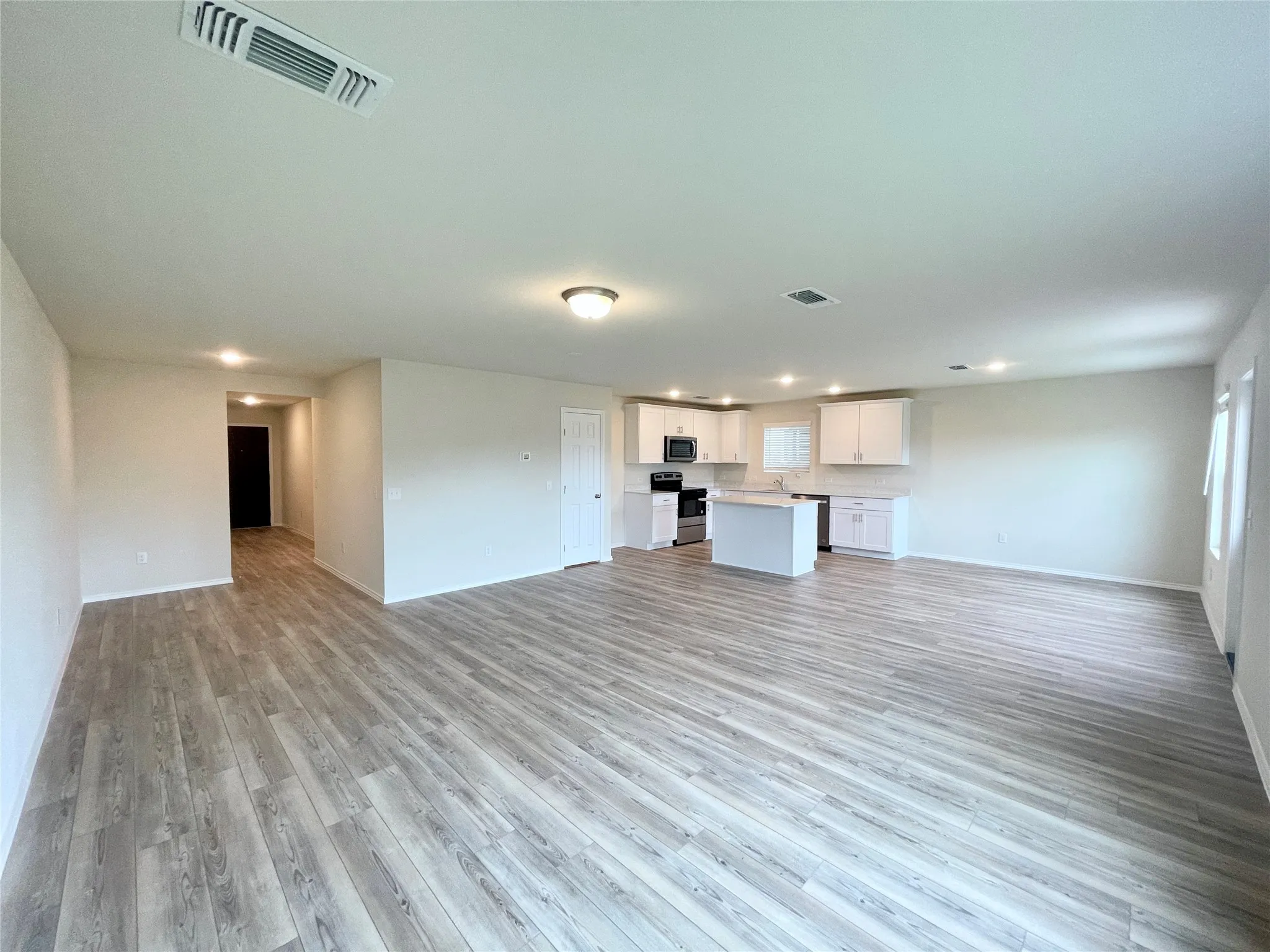 Single Family Residence For Rent in Collin County , 481 Grenada Lake Drive, Princeton, Texas 75407, 4 Bedroom, 3 Bathroom, 2 Garage spaces, 2,385 Sqft, built in 2023, mls#21347970, Real Estate Agent in Princeton, Homes For Rent in Collin county, Homes For Rent in Princeton, Realtor in Princeton Texas, Real Estate Brokerage Independent Realty Texas, Luminita Cordes Realtor