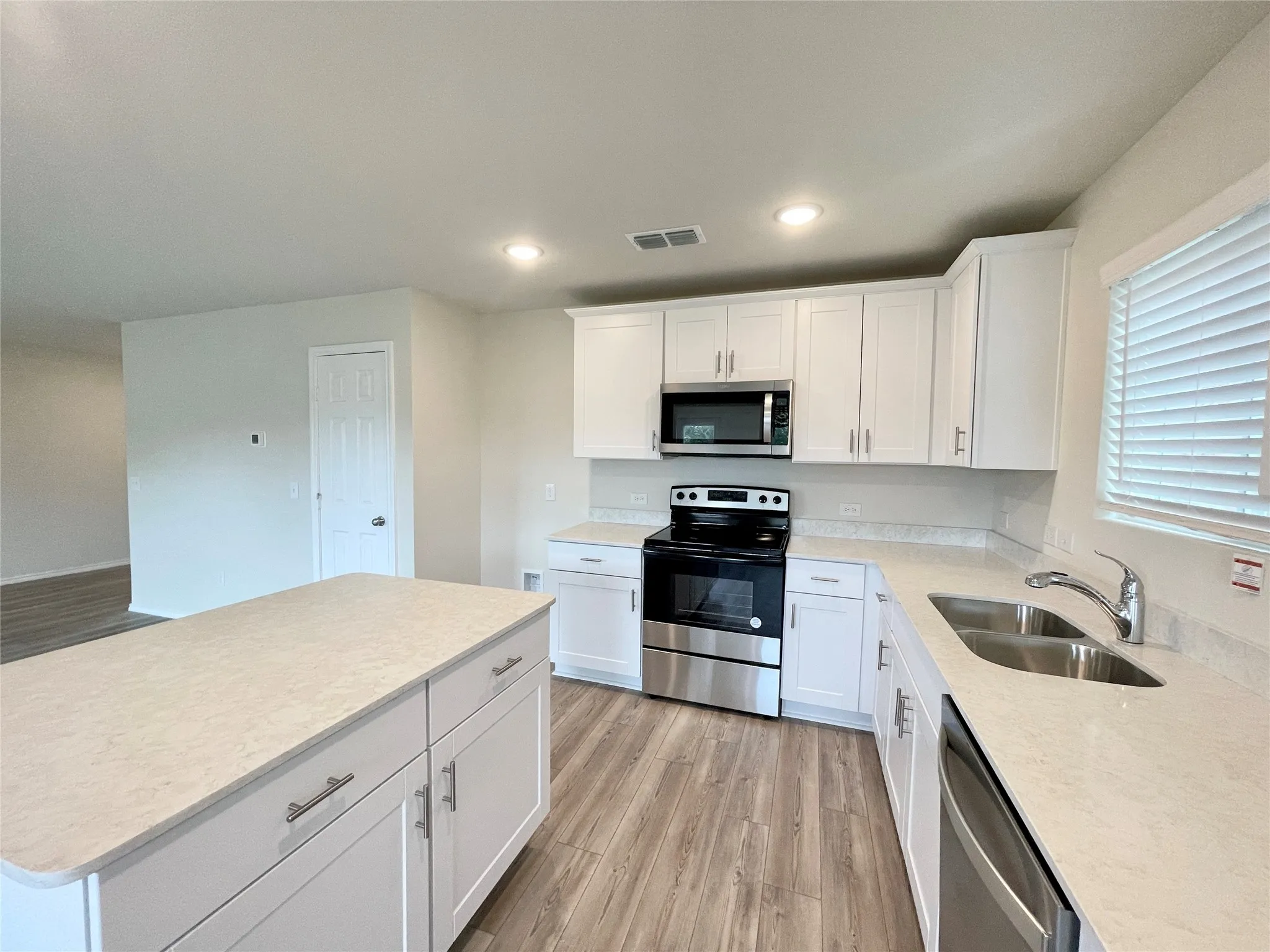 Single Family Residence For Rent in Collin County , 481 Grenada Lake Drive, Princeton, Texas 75407, 4 Bedroom, 3 Bathroom, 2 Garage spaces, 2,385 Sqft, built in 2023, mls#21347970, Real Estate Agent in Princeton, Homes For Rent in Collin county, Homes For Rent in Princeton, Realtor in Princeton Texas, Real Estate Brokerage Independent Realty Texas, Luminita Cordes Realtor