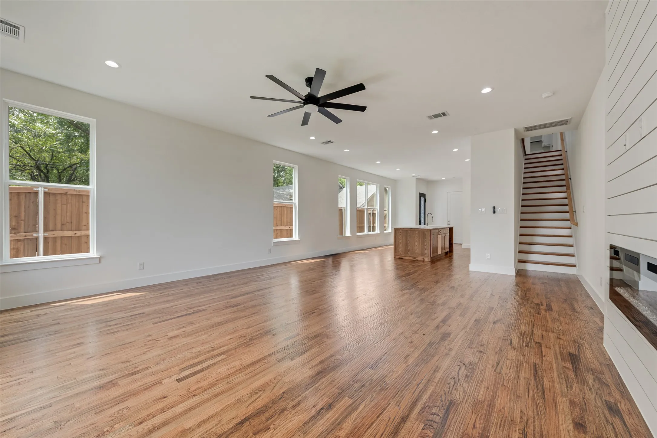 Duplex For Rent in Dallas County , 2410 Boyd Street, Dallas, Texas 75224, 3 Bedroom, 3 Bathroom, 2 Garage spaces, 2,155 Sqft, built in 2026, mls#21356524, Real Estate Agent in Dallas, Homes For Rent in Dallas county, Homes For Rent in Dallas, Realtor in Dallas Texas, Real Estate Brokerage Independent Realty Texas, Luminita Cordes Realtor