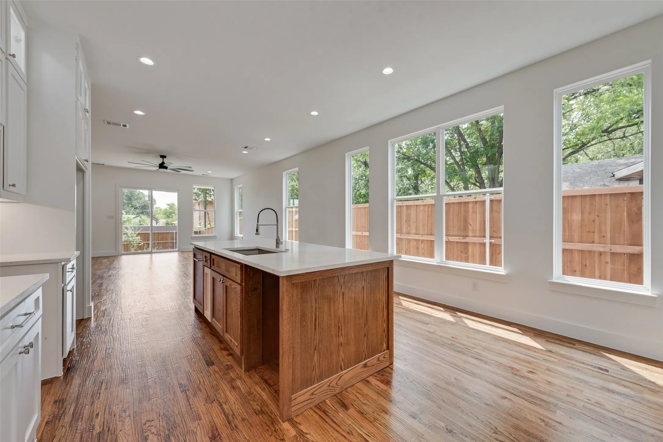 Duplex For Rent in Dallas County , 2410 Boyd Street, Dallas, Texas 75224, 3 Bedroom, 3 Bathroom, 2 Garage spaces, 2,155 Sqft, built in 2026, mls#21356524, Real Estate Agent in Dallas, Homes For Rent in Dallas county, Homes For Rent in Dallas, Realtor in Dallas Texas, Real Estate Brokerage Independent Realty Texas, Luminita Cordes Realtor