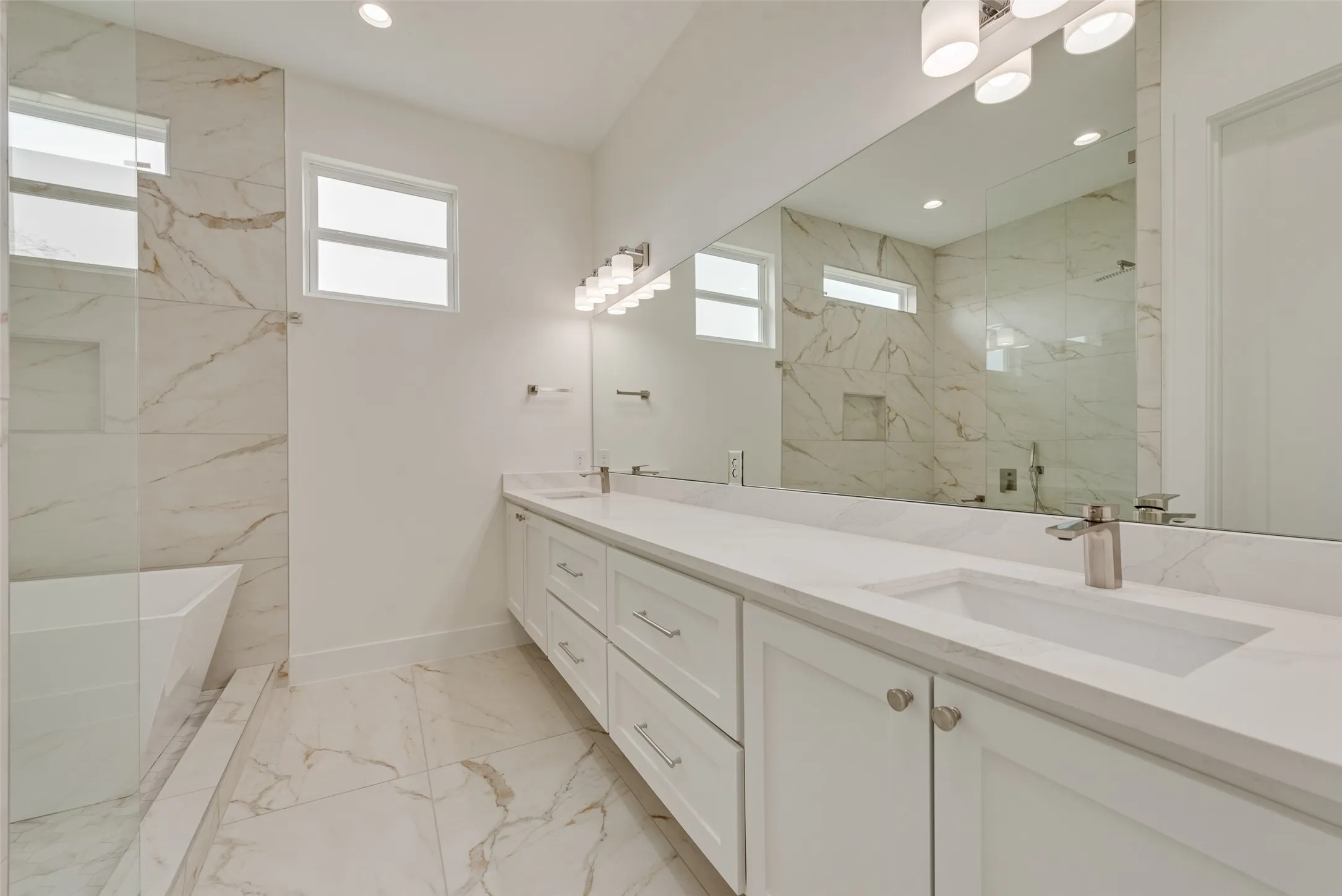 Duplex For Rent in Dallas County , 2410 Boyd Street, Dallas, Texas 75224, 3 Bedroom, 3 Bathroom, 2 Garage spaces, 2,155 Sqft, built in 2026, mls#21356524, Real Estate Agent in Dallas, Homes For Rent in Dallas county, Homes For Rent in Dallas, Realtor in Dallas Texas, Real Estate Brokerage Independent Realty Texas, Luminita Cordes Realtor