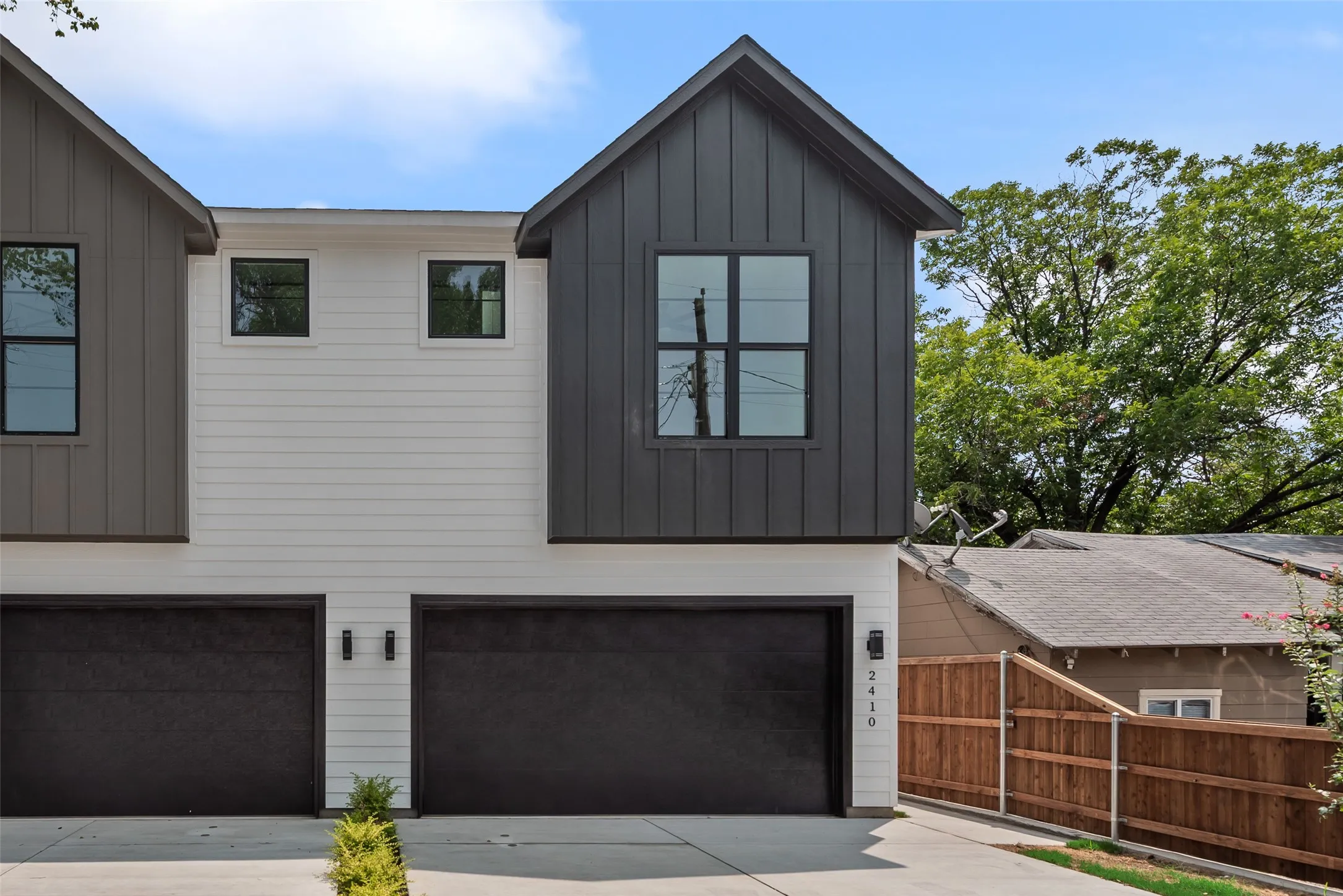 Duplex For Rent in Dallas County , 2410 Boyd Street, Dallas, Texas 75224, 3 Bedroom, 3 Bathroom, 2 Garage spaces, 2,155 Sqft, built in 2026, mls#21356524, Real Estate Agent in Dallas, Homes For Rent in Dallas county, Homes For Rent in Dallas, Realtor in Dallas Texas, Real Estate Brokerage Independent Realty Texas, Luminita Cordes Realtor