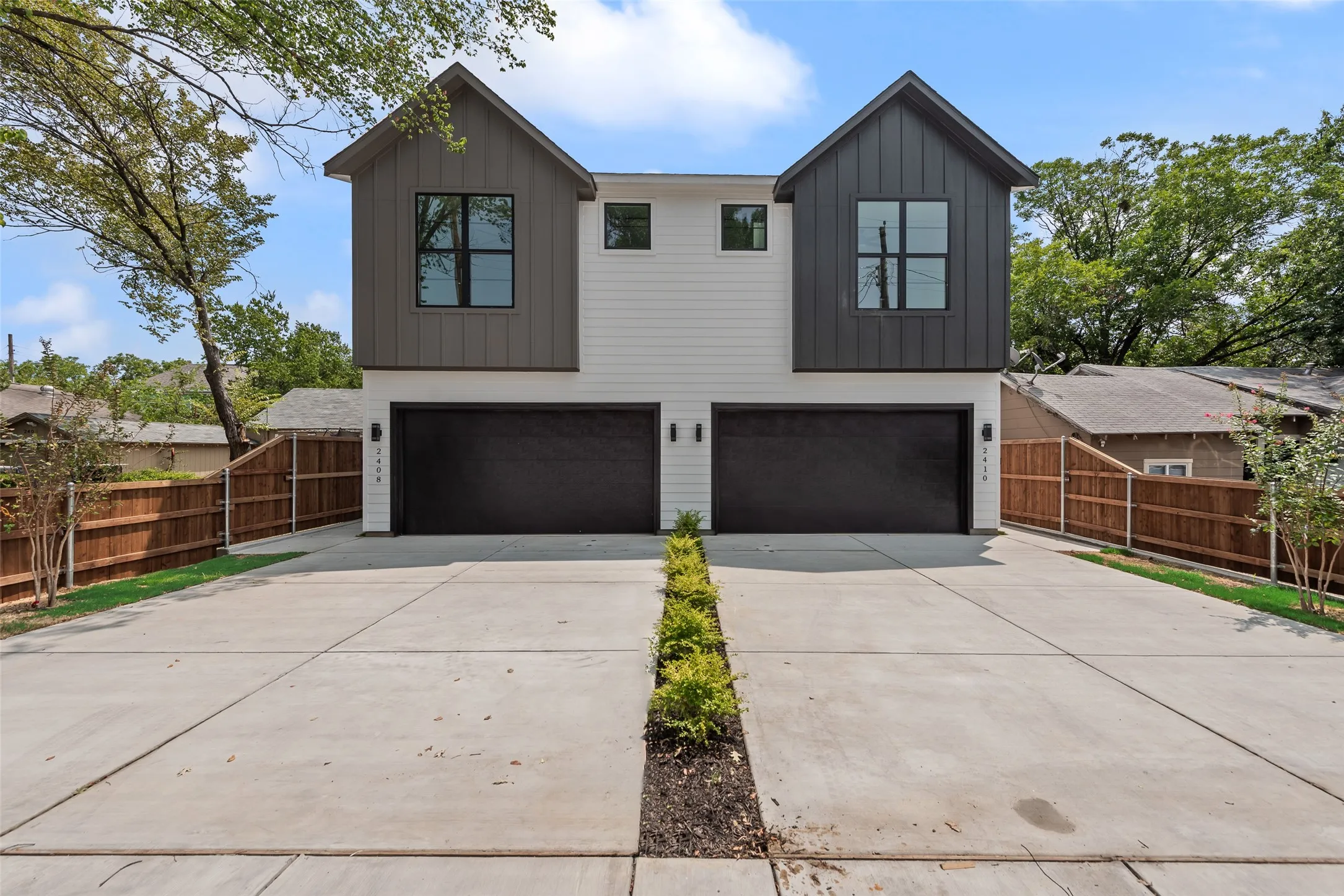 Duplex For Rent in Dallas County , 2410 Boyd Street, Dallas, Texas 75224, 3 Bedroom, 3 Bathroom, 2 Garage spaces, 2,155 Sqft, built in 2026, mls#21356524, Real Estate Agent in Dallas, Homes For Rent in Dallas county, Homes For Rent in Dallas, Realtor in Dallas Texas, Real Estate Brokerage Independent Realty Texas, Luminita Cordes Realtor