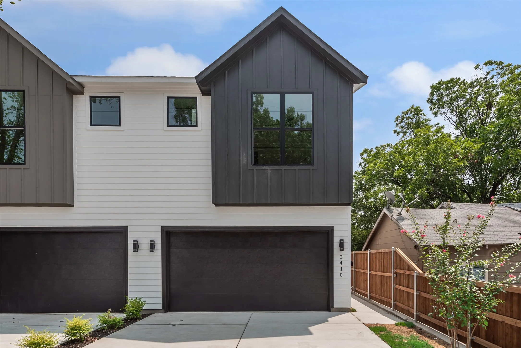Duplex For Rent in Dallas County , 2410 Boyd Street, Dallas, Texas 75224, 3 Bedroom, 3 Bathroom, 2 Garage spaces, 2,155 Sqft, built in 2026, mls#21356524, Real Estate Agent in Dallas, Homes For Rent in Dallas county, Homes For Rent in Dallas, Realtor in Dallas Texas, Real Estate Brokerage Independent Realty Texas, Luminita Cordes Realtor