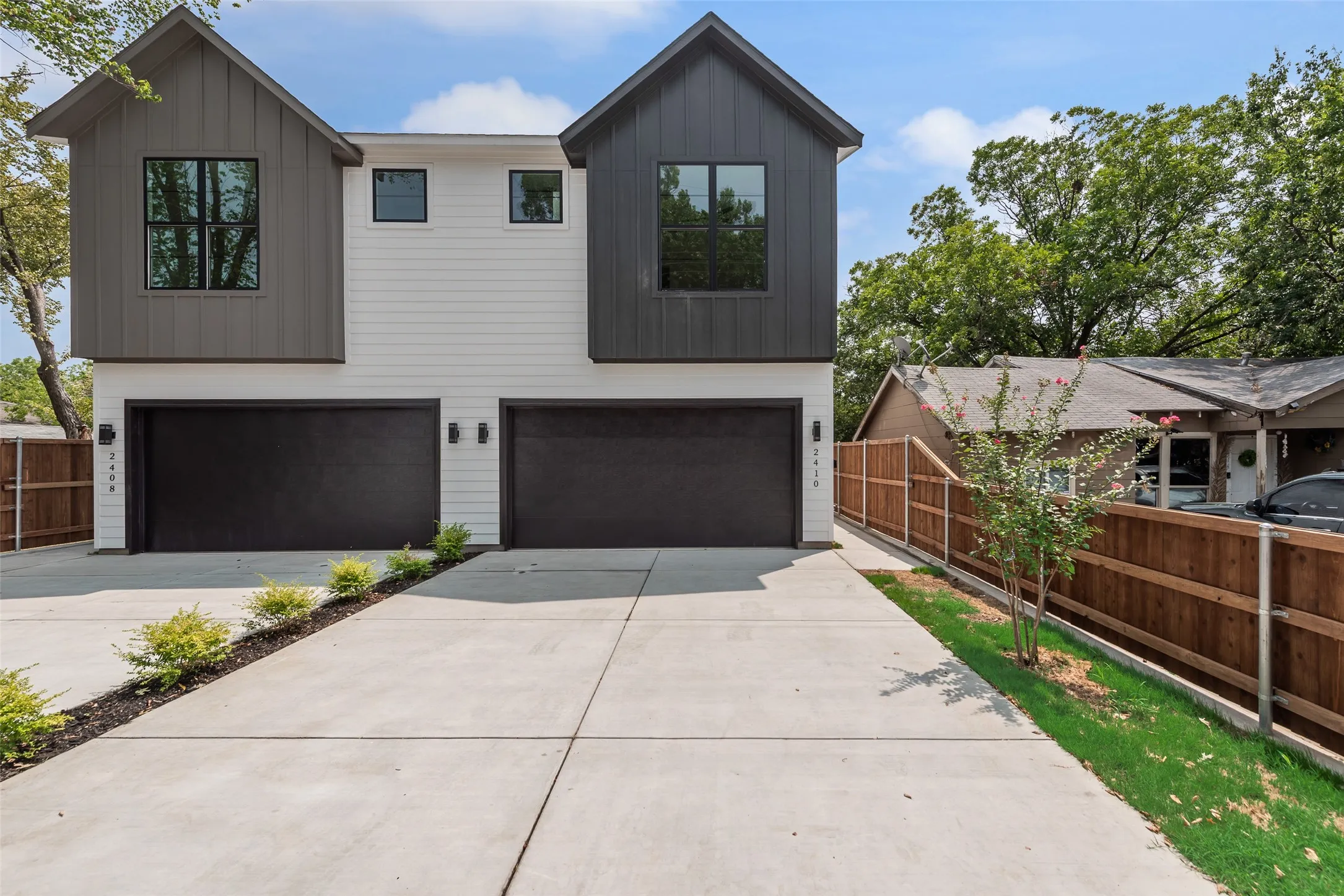 Duplex For Rent in Dallas County , 2410 Boyd Street, Dallas, Texas 75224, 3 Bedroom, 3 Bathroom, 2 Garage spaces, 2,155 Sqft, built in 2026, mls#21356524, Real Estate Agent in Dallas, Homes For Rent in Dallas county, Homes For Rent in Dallas, Realtor in Dallas Texas, Real Estate Brokerage Independent Realty Texas, Luminita Cordes Realtor