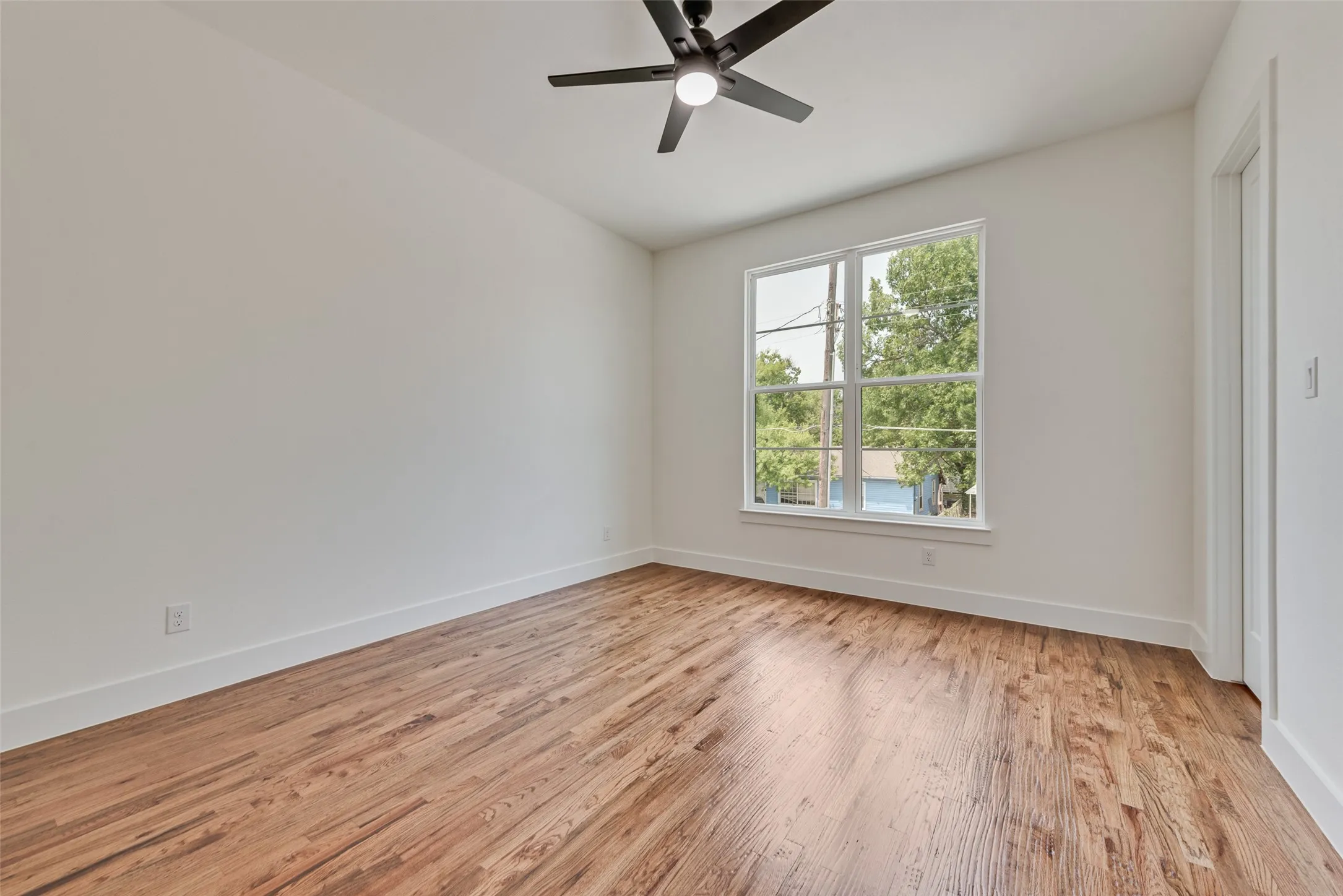 Duplex For Rent in Dallas County , 2410 Boyd Street, Dallas, Texas 75224, 3 Bedroom, 3 Bathroom, 2 Garage spaces, 2,155 Sqft, built in 2026, mls#21356524, Real Estate Agent in Dallas, Homes For Rent in Dallas county, Homes For Rent in Dallas, Realtor in Dallas Texas, Real Estate Brokerage Independent Realty Texas, Luminita Cordes Realtor