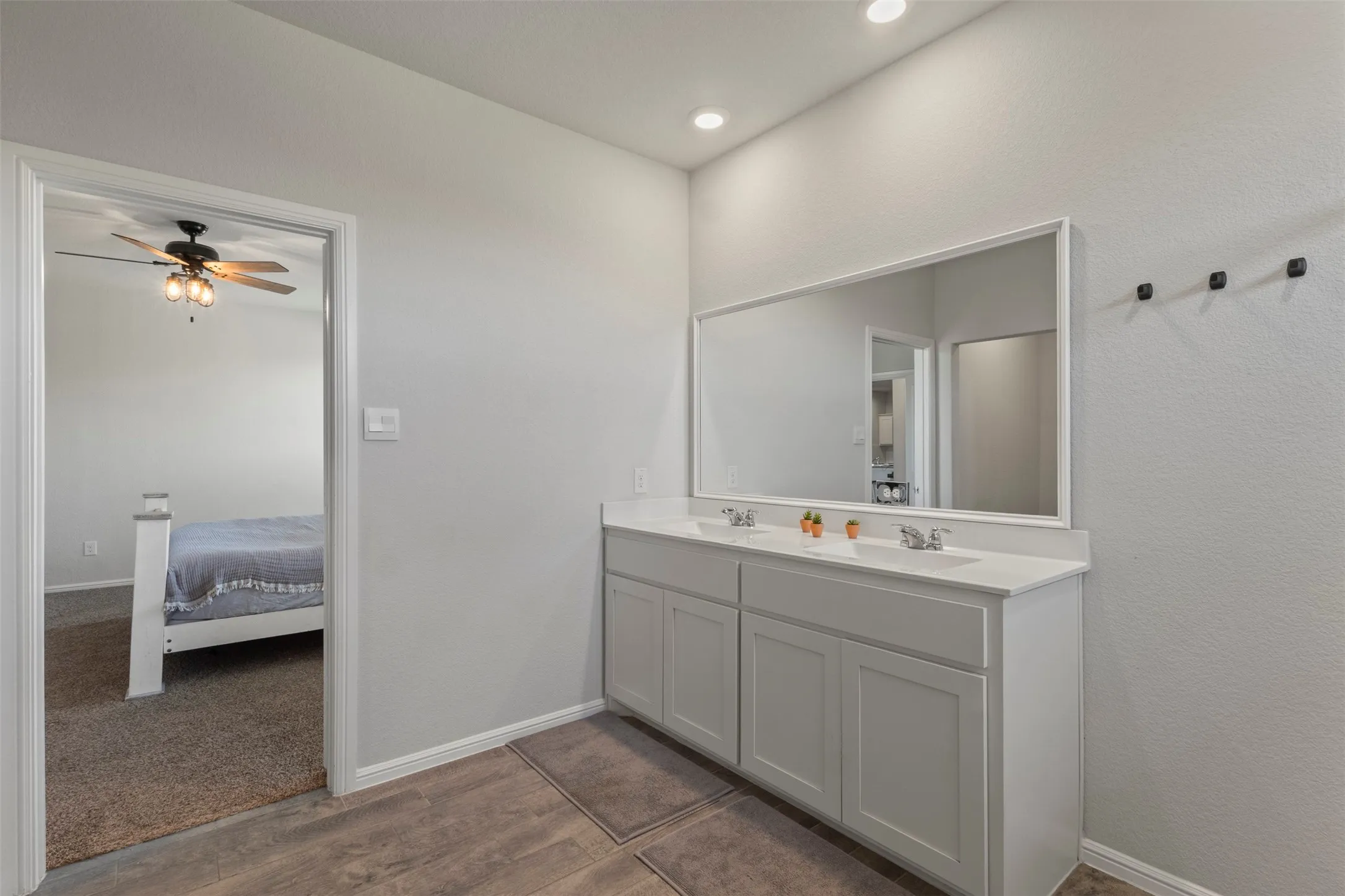 Single Family Residence For Rent in Tarrant County , 5405 N Wind Lane, Fort Worth, Texas 76179, 5 Bedroom, 3 Bathroom, 2 Garage spaces, 2,155 Sqft, built in 2023, mls#21356525, Real Estate Agent in Fort Worth, Homes For Rent in Tarrant county, Homes For Rent in Fort Worth, Realtor in Fort Worth Texas, Real Estate Brokerage Independent Realty Texas, Luminita Cordes Realtor