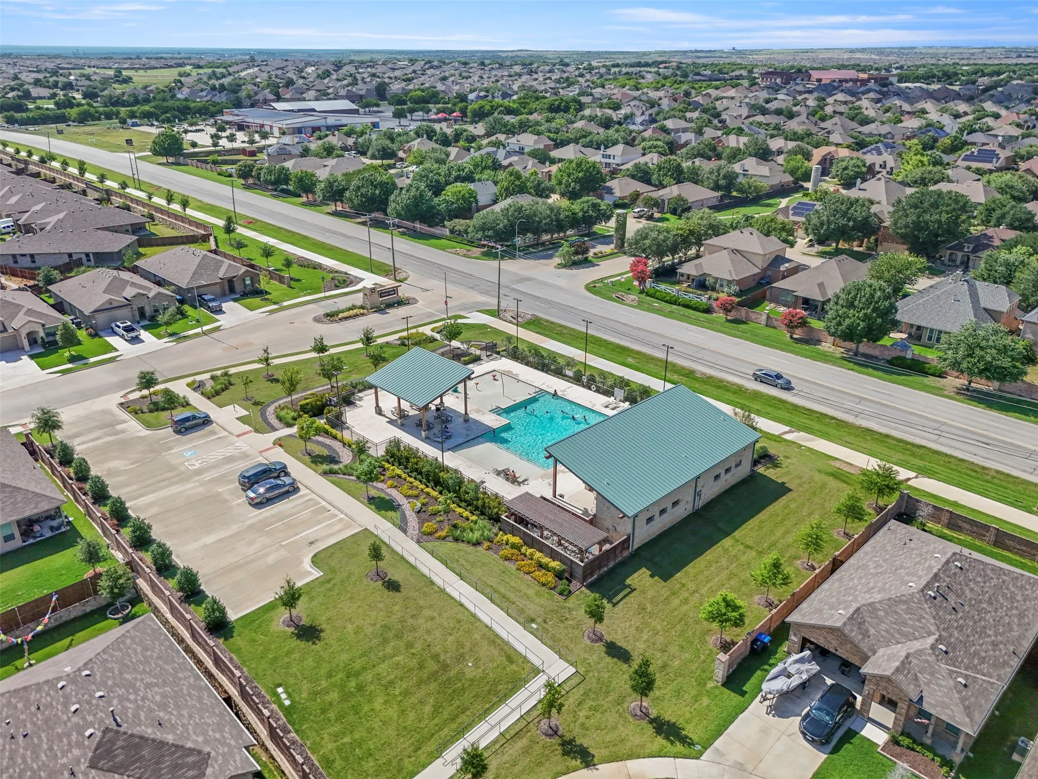 Single Family Residence For Rent in Tarrant County , 5405 N Wind Lane, Fort Worth, Texas 76179, 5 Bedroom, 3 Bathroom, 2 Garage spaces, 2,155 Sqft, built in 2023, mls#21356525, Real Estate Agent in Fort Worth, Homes For Rent in Tarrant county, Homes For Rent in Fort Worth, Realtor in Fort Worth Texas, Real Estate Brokerage Independent Realty Texas, Luminita Cordes Realtor