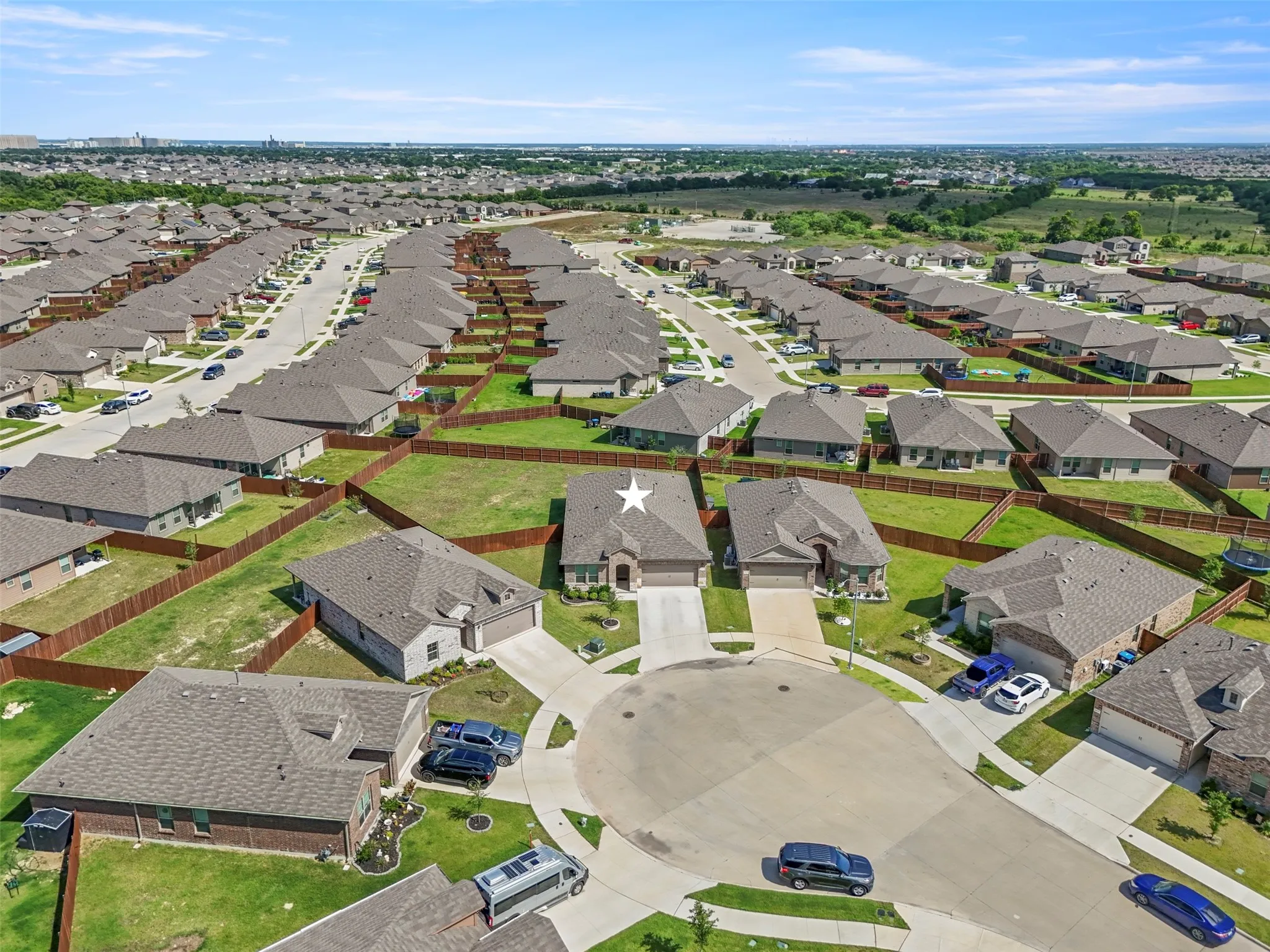 Single Family Residence For Rent in Tarrant County , 5405 N Wind Lane, Fort Worth, Texas 76179, 5 Bedroom, 3 Bathroom, 2 Garage spaces, 2,155 Sqft, built in 2023, mls#21356525, Real Estate Agent in Fort Worth, Homes For Rent in Tarrant county, Homes For Rent in Fort Worth, Realtor in Fort Worth Texas, Real Estate Brokerage Independent Realty Texas, Luminita Cordes Realtor