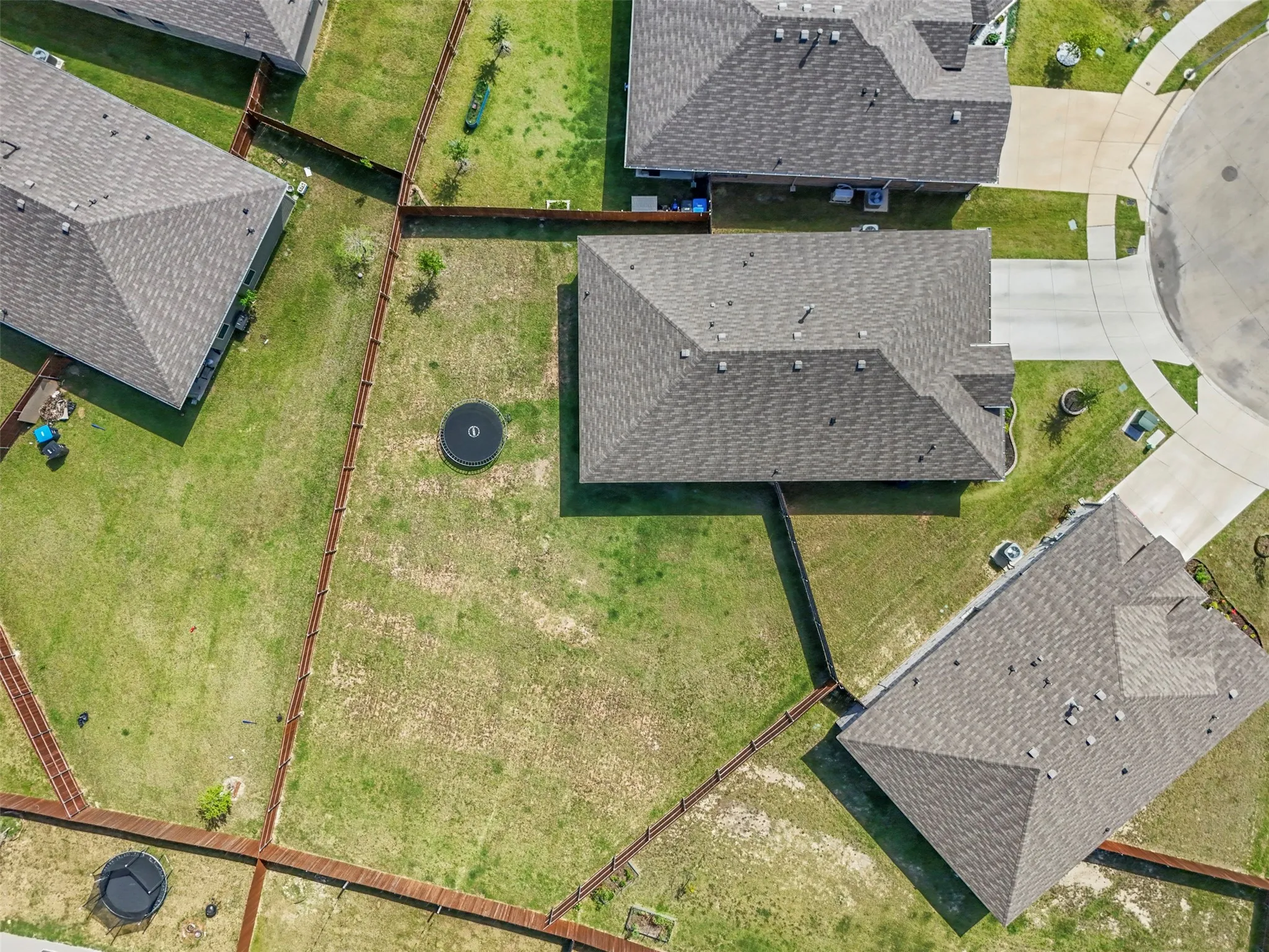 Single Family Residence For Rent in Tarrant County , 5405 N Wind Lane, Fort Worth, Texas 76179, 5 Bedroom, 3 Bathroom, 2 Garage spaces, 2,155 Sqft, built in 2023, mls#21356525, Real Estate Agent in Fort Worth, Homes For Rent in Tarrant county, Homes For Rent in Fort Worth, Realtor in Fort Worth Texas, Real Estate Brokerage Independent Realty Texas, Luminita Cordes Realtor