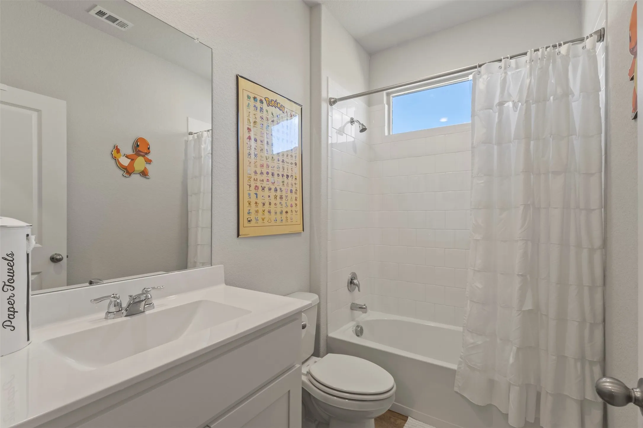 Single Family Residence For Rent in Tarrant County , 5405 N Wind Lane, Fort Worth, Texas 76179, 5 Bedroom, 3 Bathroom, 2 Garage spaces, 2,155 Sqft, built in 2023, mls#21356525, Real Estate Agent in Fort Worth, Homes For Rent in Tarrant county, Homes For Rent in Fort Worth, Realtor in Fort Worth Texas, Real Estate Brokerage Independent Realty Texas, Luminita Cordes Realtor