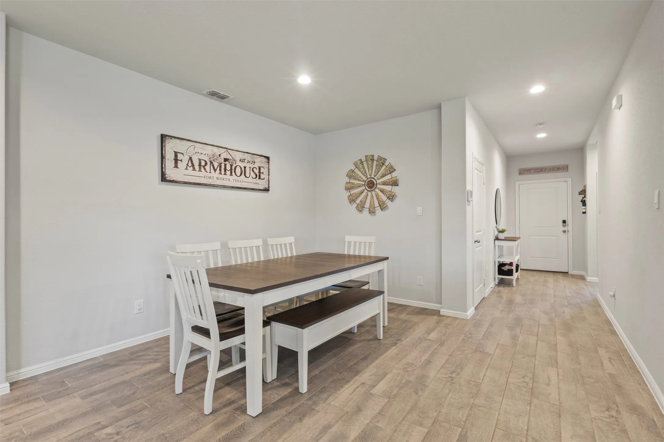Single Family Residence For Rent in Tarrant County , 5405 N Wind Lane, Fort Worth, Texas 76179, 5 Bedroom, 3 Bathroom, 2 Garage spaces, 2,155 Sqft, built in 2023, mls#21356525, Real Estate Agent in Fort Worth, Homes For Rent in Tarrant county, Homes For Rent in Fort Worth, Realtor in Fort Worth Texas, Real Estate Brokerage Independent Realty Texas, Luminita Cordes Realtor