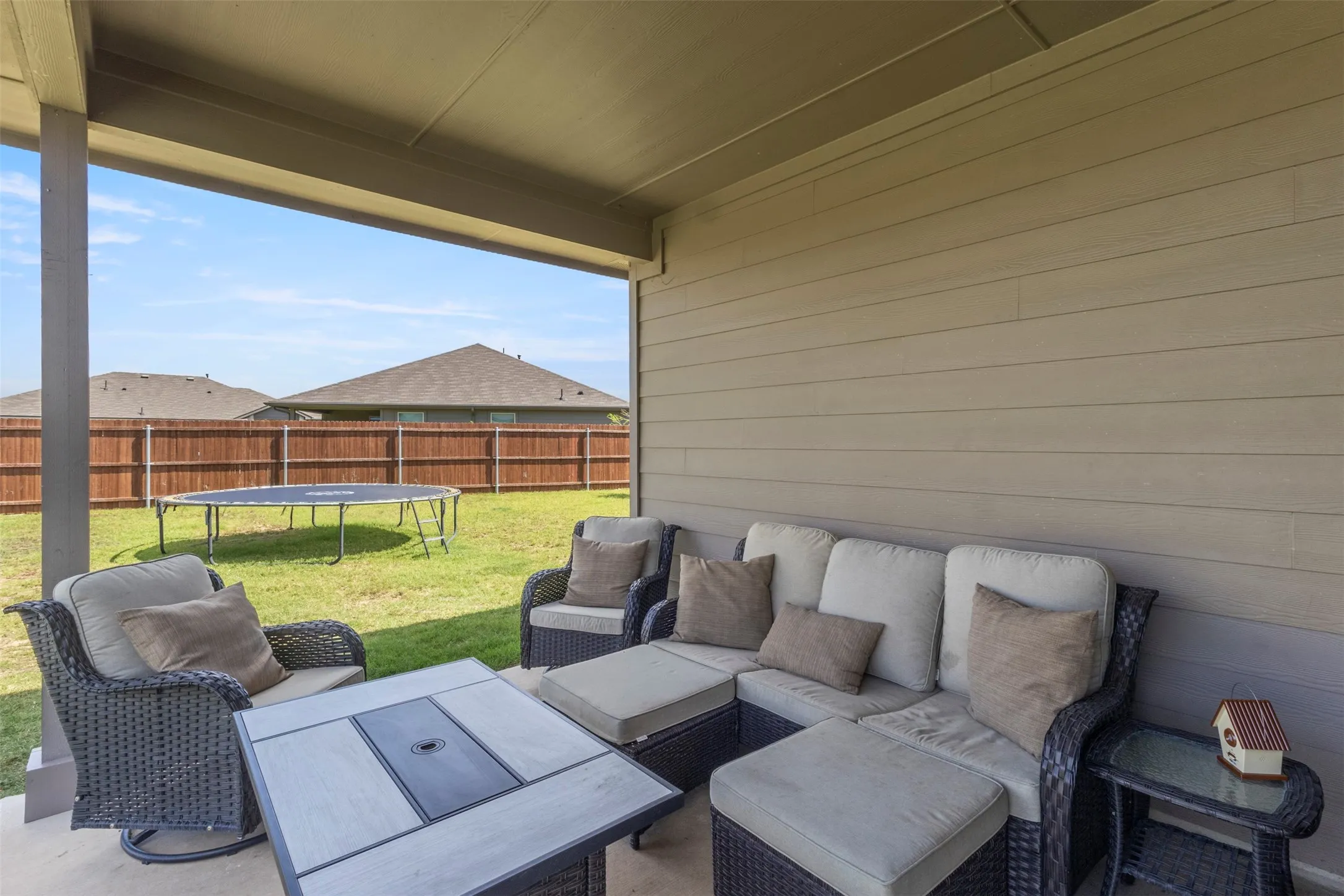 Single Family Residence For Rent in Tarrant County , 5405 N Wind Lane, Fort Worth, Texas 76179, 5 Bedroom, 3 Bathroom, 2 Garage spaces, 2,155 Sqft, built in 2023, mls#21356525, Real Estate Agent in Fort Worth, Homes For Rent in Tarrant county, Homes For Rent in Fort Worth, Realtor in Fort Worth Texas, Real Estate Brokerage Independent Realty Texas, Luminita Cordes Realtor