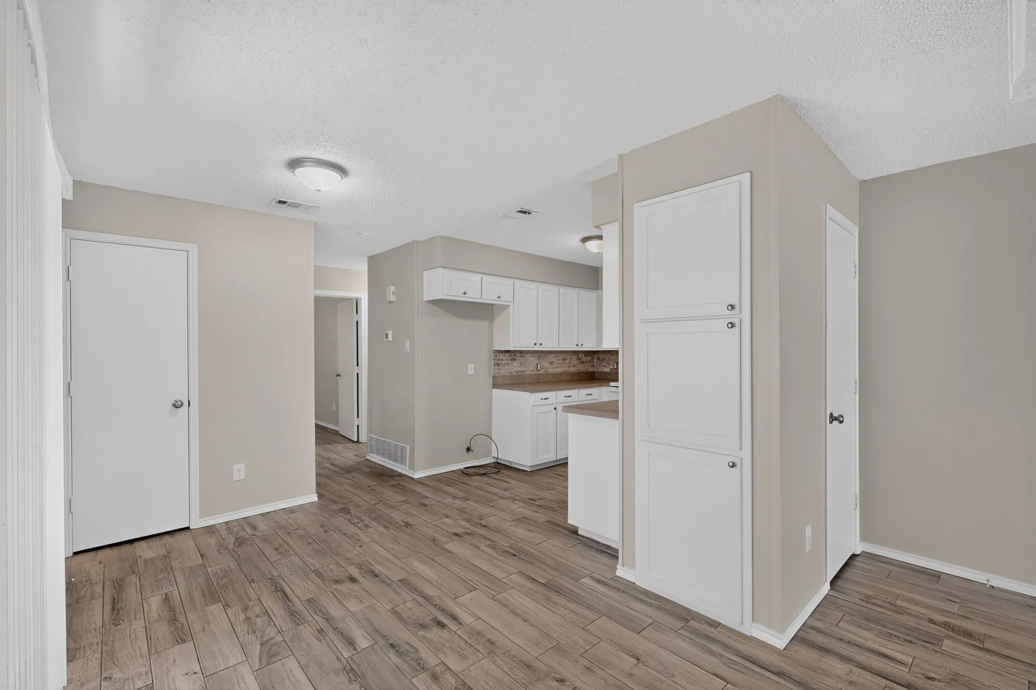 Duplex For Sale in Johnson County , 900 Irene Street, Burleson, Texas 76028, 6 Bedroom, 4 Bathroom, 2 Garage spaces, 2,352 Sqft, built in 1985, mls#21354596, Real Estate Agent in Burleson, Homes For Sale in Johnson county, Homes For Sale in Burleson, Realtor in Burleson Texas, Real Estate Brokerage Independent Realty Texas, Luminita Cordes Realtor