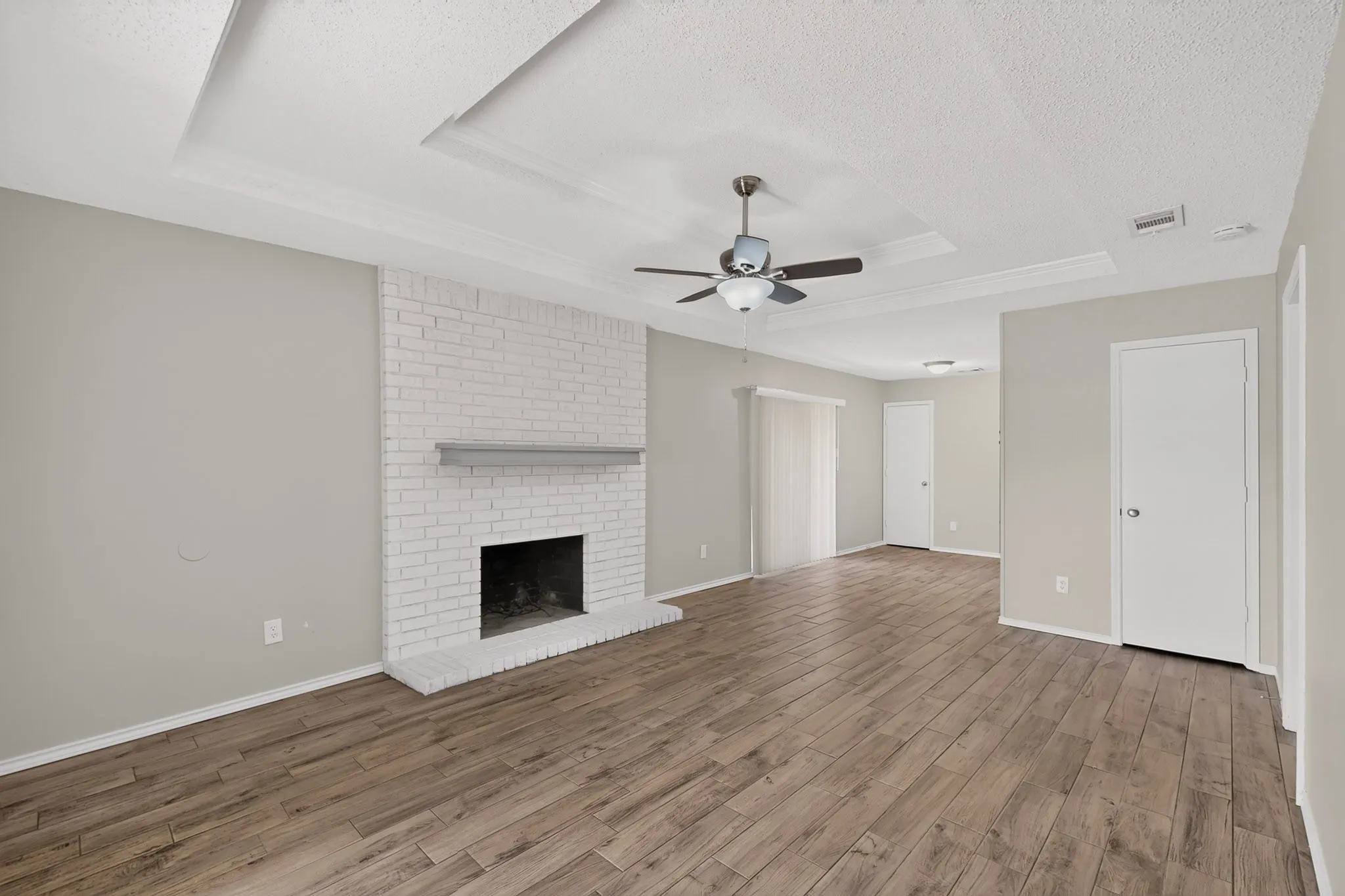 Duplex For Sale in Johnson County , 900 Irene Street, Burleson, Texas 76028, 6 Bedroom, 4 Bathroom, 2 Garage spaces, 2,352 Sqft, built in 1985, mls#21354596, Real Estate Agent in Burleson, Homes For Sale in Johnson county, Homes For Sale in Burleson, Realtor in Burleson Texas, Real Estate Brokerage Independent Realty Texas, Luminita Cordes Realtor