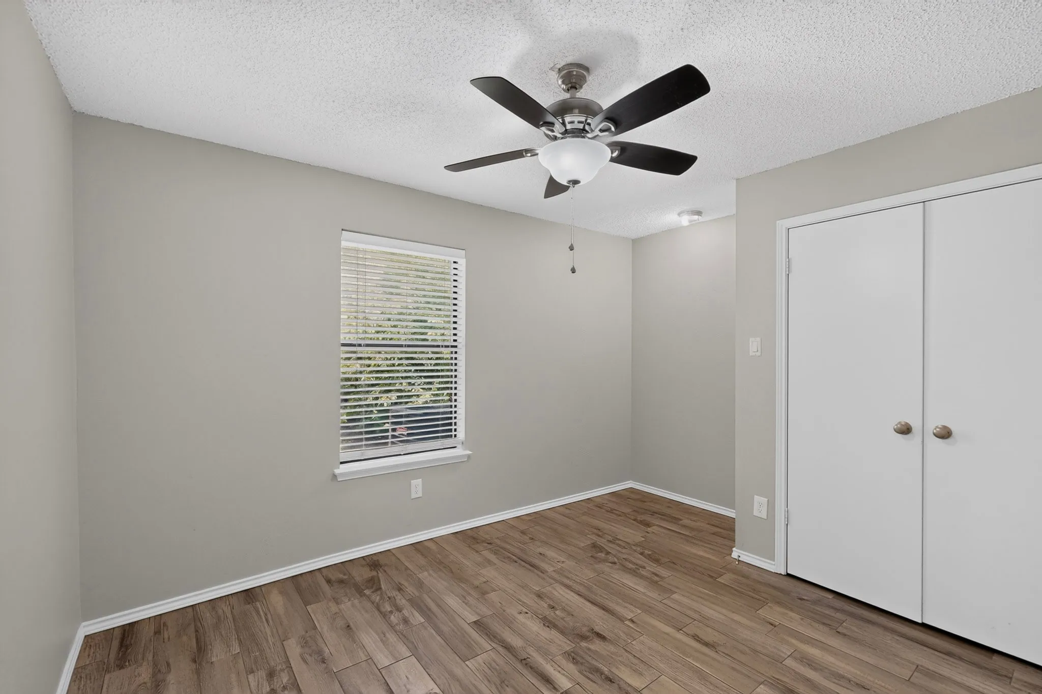 Duplex For Sale in Johnson County , 900 Irene Street, Burleson, Texas 76028, 6 Bedroom, 4 Bathroom, 2 Garage spaces, 2,352 Sqft, built in 1985, mls#21354596, Real Estate Agent in Burleson, Homes For Sale in Johnson county, Homes For Sale in Burleson, Realtor in Burleson Texas, Real Estate Brokerage Independent Realty Texas, Luminita Cordes Realtor