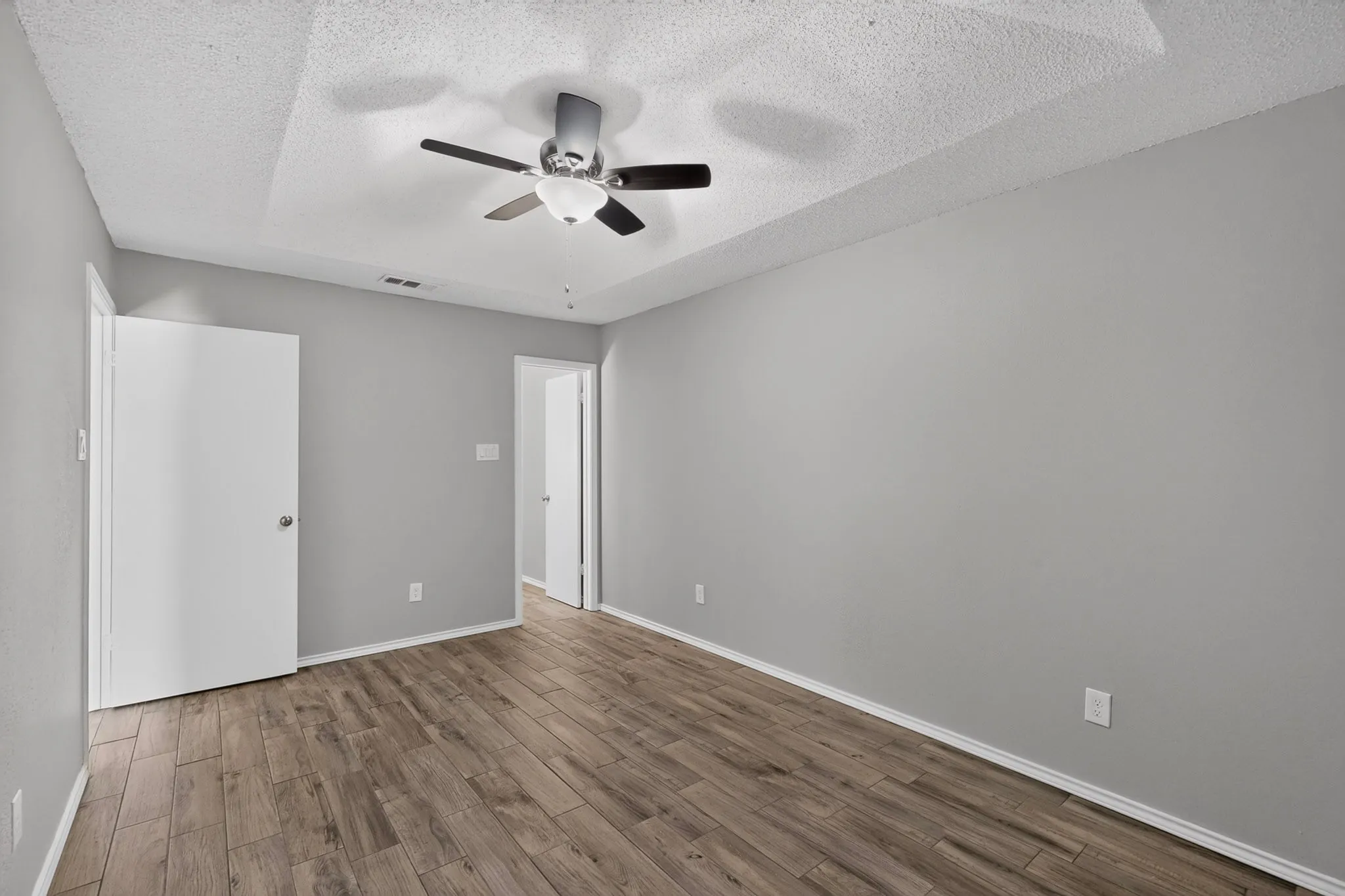 Duplex For Sale in Johnson County , 900 Irene Street, Burleson, Texas 76028, 6 Bedroom, 4 Bathroom, 2 Garage spaces, 2,352 Sqft, built in 1985, mls#21354596, Real Estate Agent in Burleson, Homes For Sale in Johnson county, Homes For Sale in Burleson, Realtor in Burleson Texas, Real Estate Brokerage Independent Realty Texas, Luminita Cordes Realtor