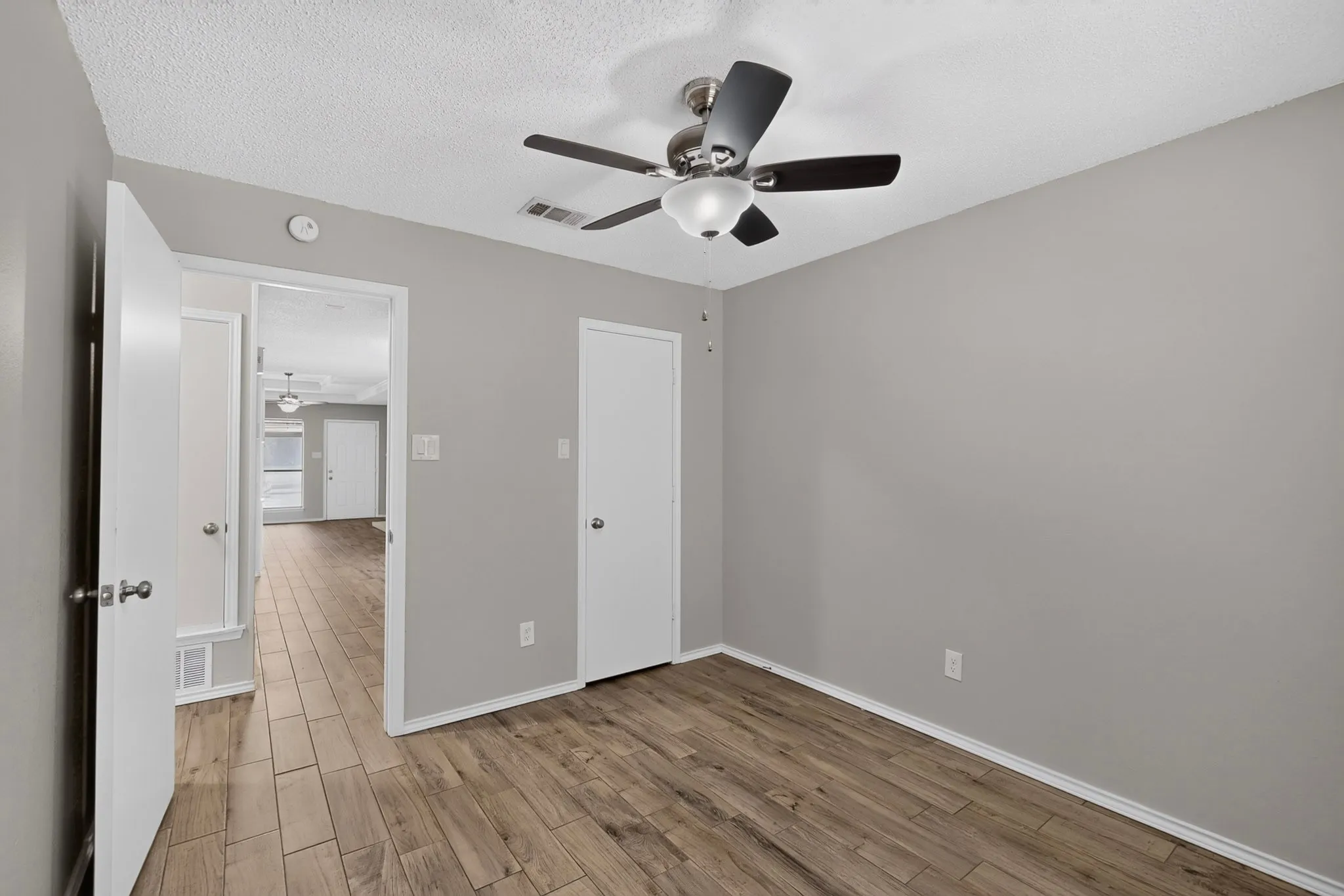 Duplex For Sale in Johnson County , 900 Irene Street, Burleson, Texas 76028, 6 Bedroom, 4 Bathroom, 2 Garage spaces, 2,352 Sqft, built in 1985, mls#21354596, Real Estate Agent in Burleson, Homes For Sale in Johnson county, Homes For Sale in Burleson, Realtor in Burleson Texas, Real Estate Brokerage Independent Realty Texas, Luminita Cordes Realtor