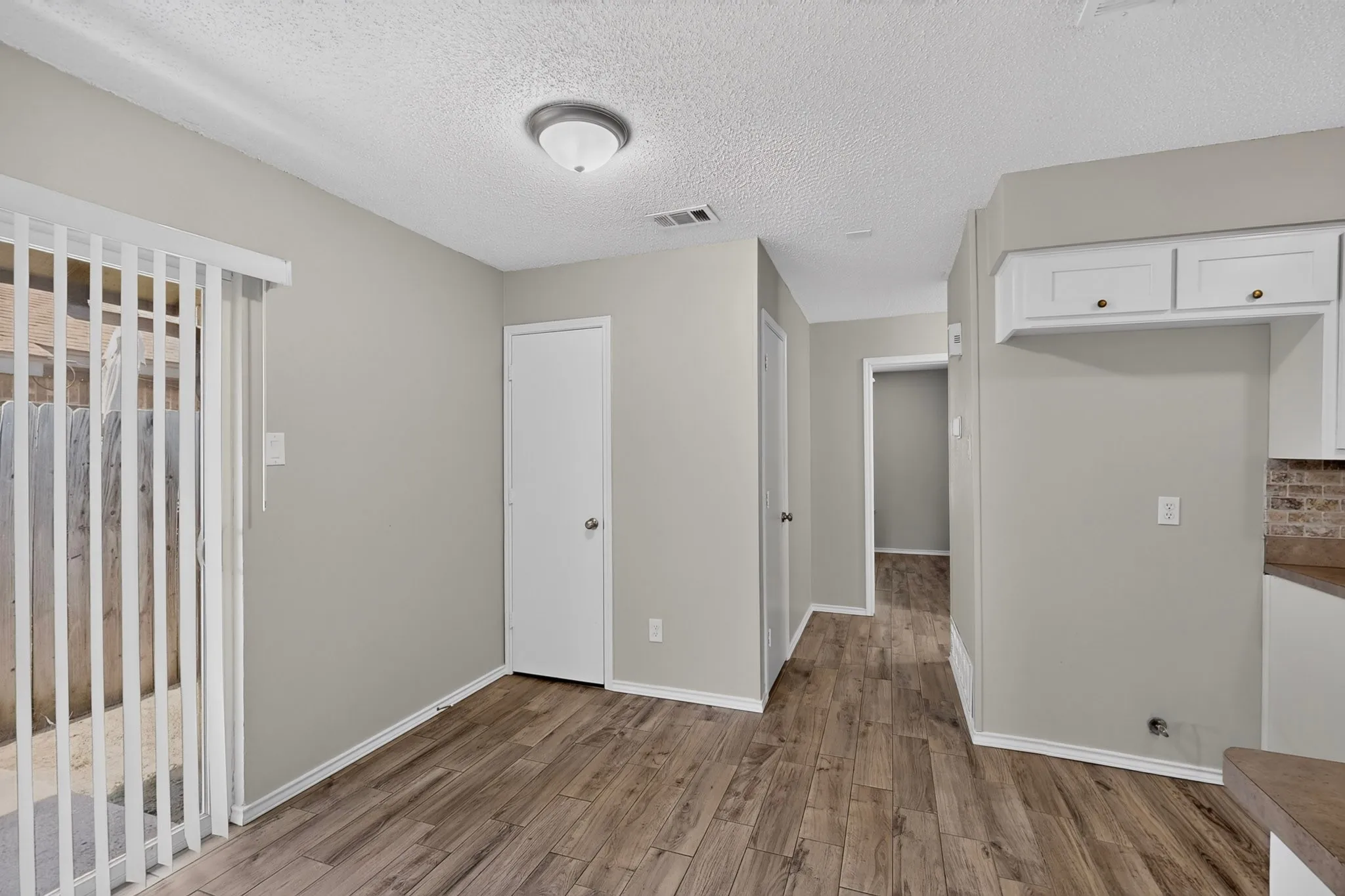 Duplex For Sale in Johnson County , 900 Irene Street, Burleson, Texas 76028, 6 Bedroom, 4 Bathroom, 2 Garage spaces, 2,352 Sqft, built in 1985, mls#21354596, Real Estate Agent in Burleson, Homes For Sale in Johnson county, Homes For Sale in Burleson, Realtor in Burleson Texas, Real Estate Brokerage Independent Realty Texas, Luminita Cordes Realtor