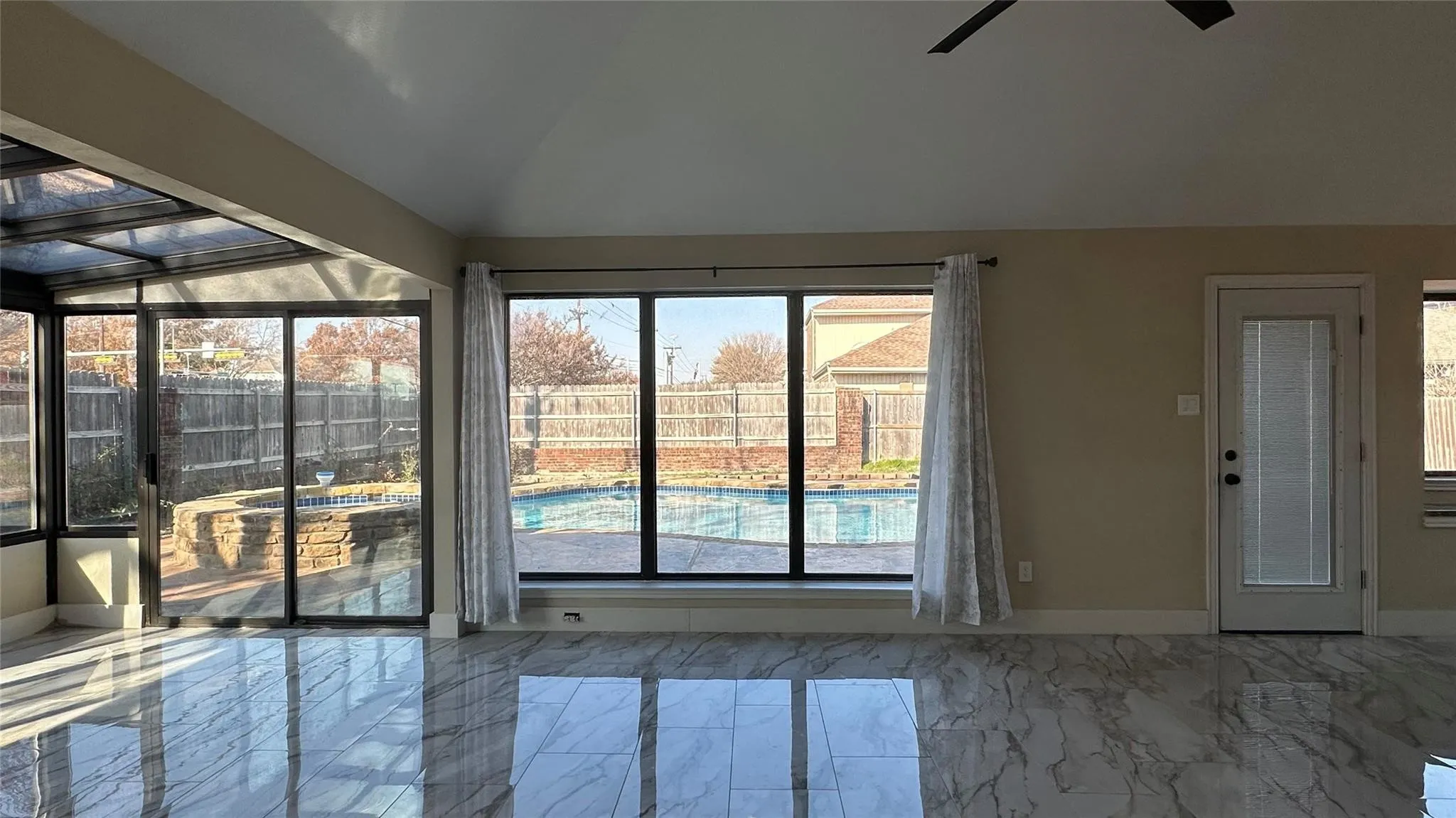 Single Family Residence For Rent in Collin County , 3925 Capricorn Court, Plano, Texas 75023, 3 Bedroom, 3 Bathroom, 2 Garage spaces, 2,297 Sqft, built in 1986, mls#21356113, Real Estate Agent in Plano, Homes For Rent in Collin county, Homes For Rent in Plano, Realtor in Plano Texas, Real Estate Brokerage Independent Realty Texas, Luminita Cordes Realtor