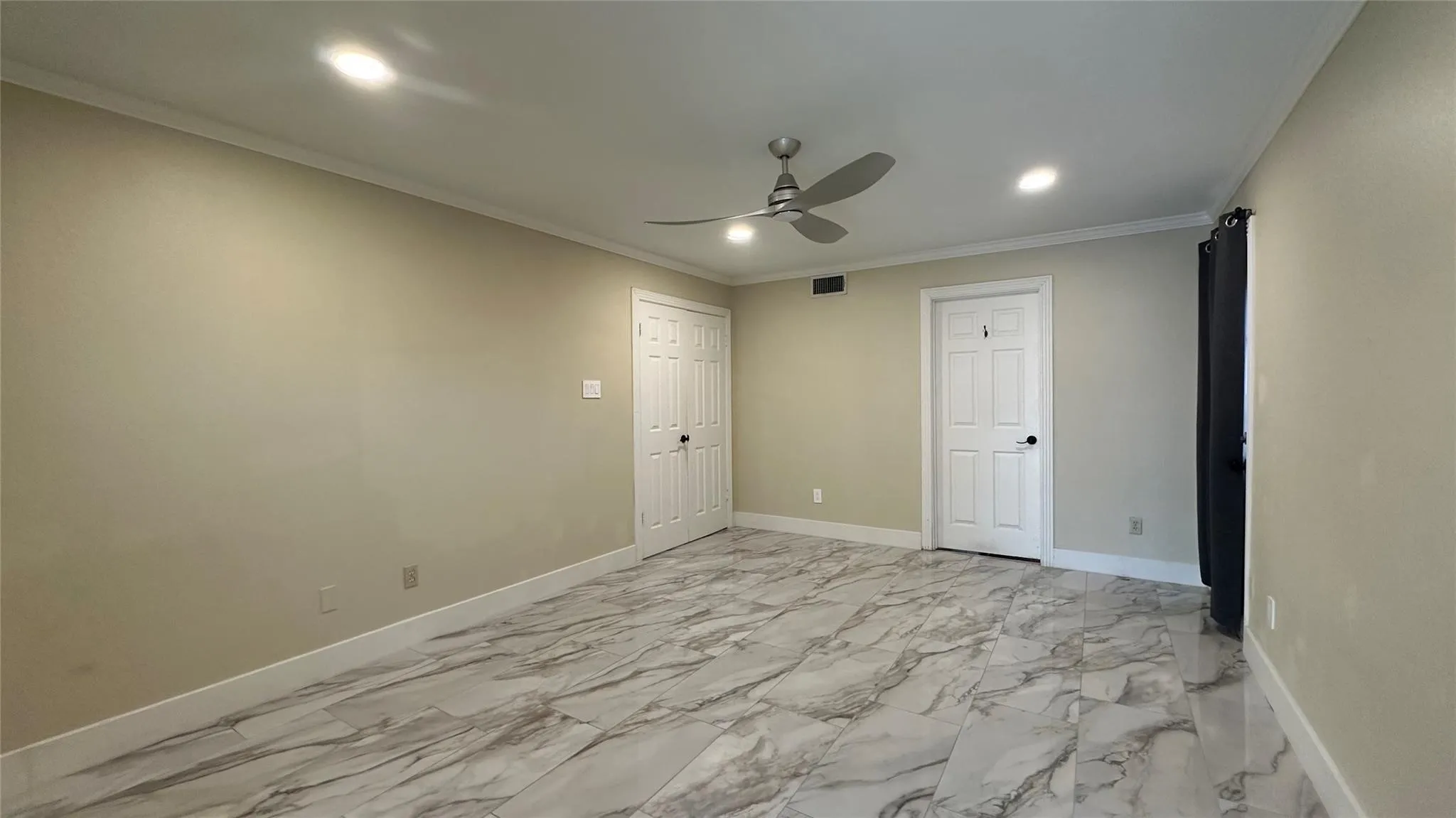 Single Family Residence For Rent in Collin County , 3925 Capricorn Court, Plano, Texas 75023, 3 Bedroom, 3 Bathroom, 2 Garage spaces, 2,297 Sqft, built in 1986, mls#21356113, Real Estate Agent in Plano, Homes For Rent in Collin county, Homes For Rent in Plano, Realtor in Plano Texas, Real Estate Brokerage Independent Realty Texas, Luminita Cordes Realtor
