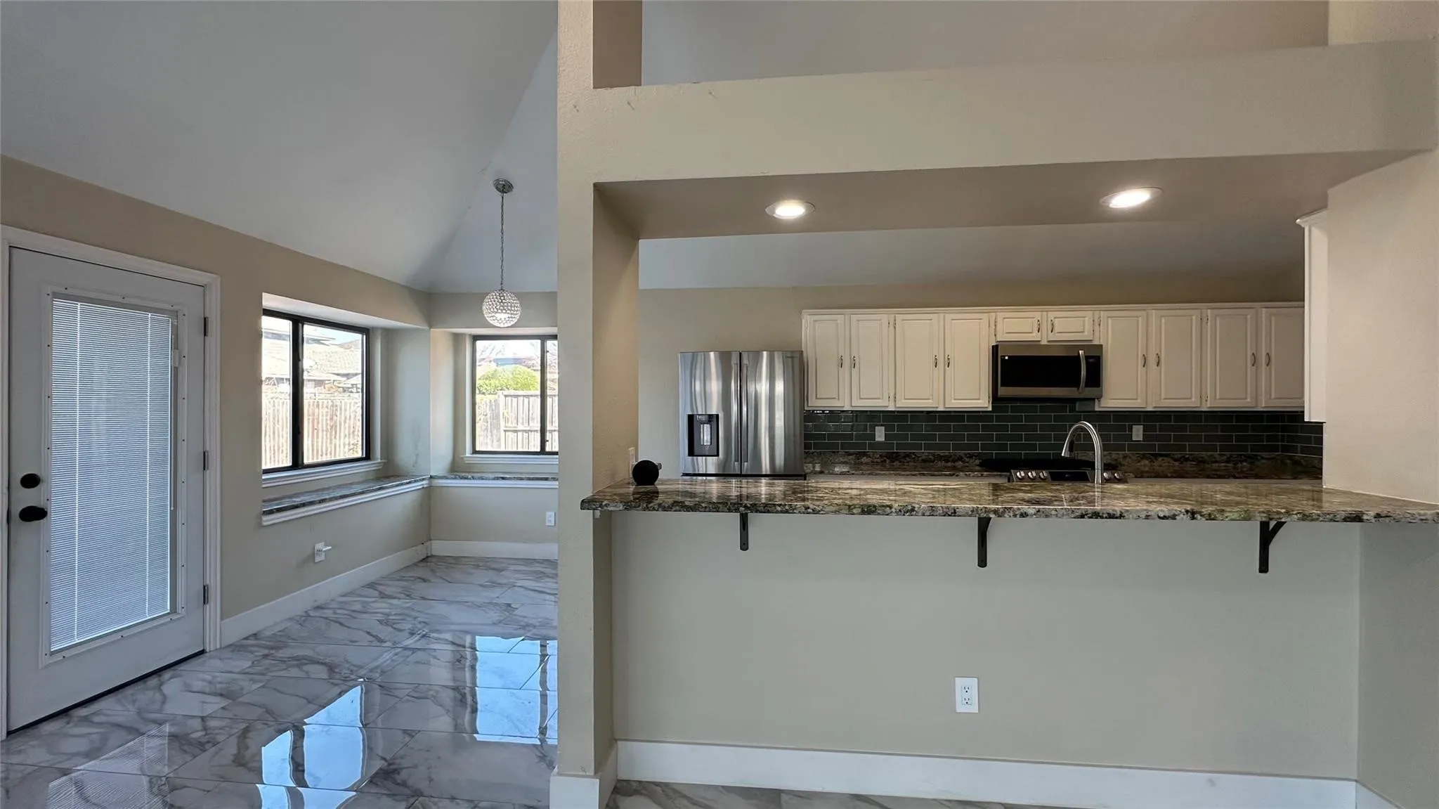 Single Family Residence For Rent in Collin County , 3925 Capricorn Court, Plano, Texas 75023, 3 Bedroom, 3 Bathroom, 2 Garage spaces, 2,297 Sqft, built in 1986, mls#21356113, Real Estate Agent in Plano, Homes For Rent in Collin county, Homes For Rent in Plano, Realtor in Plano Texas, Real Estate Brokerage Independent Realty Texas, Luminita Cordes Realtor